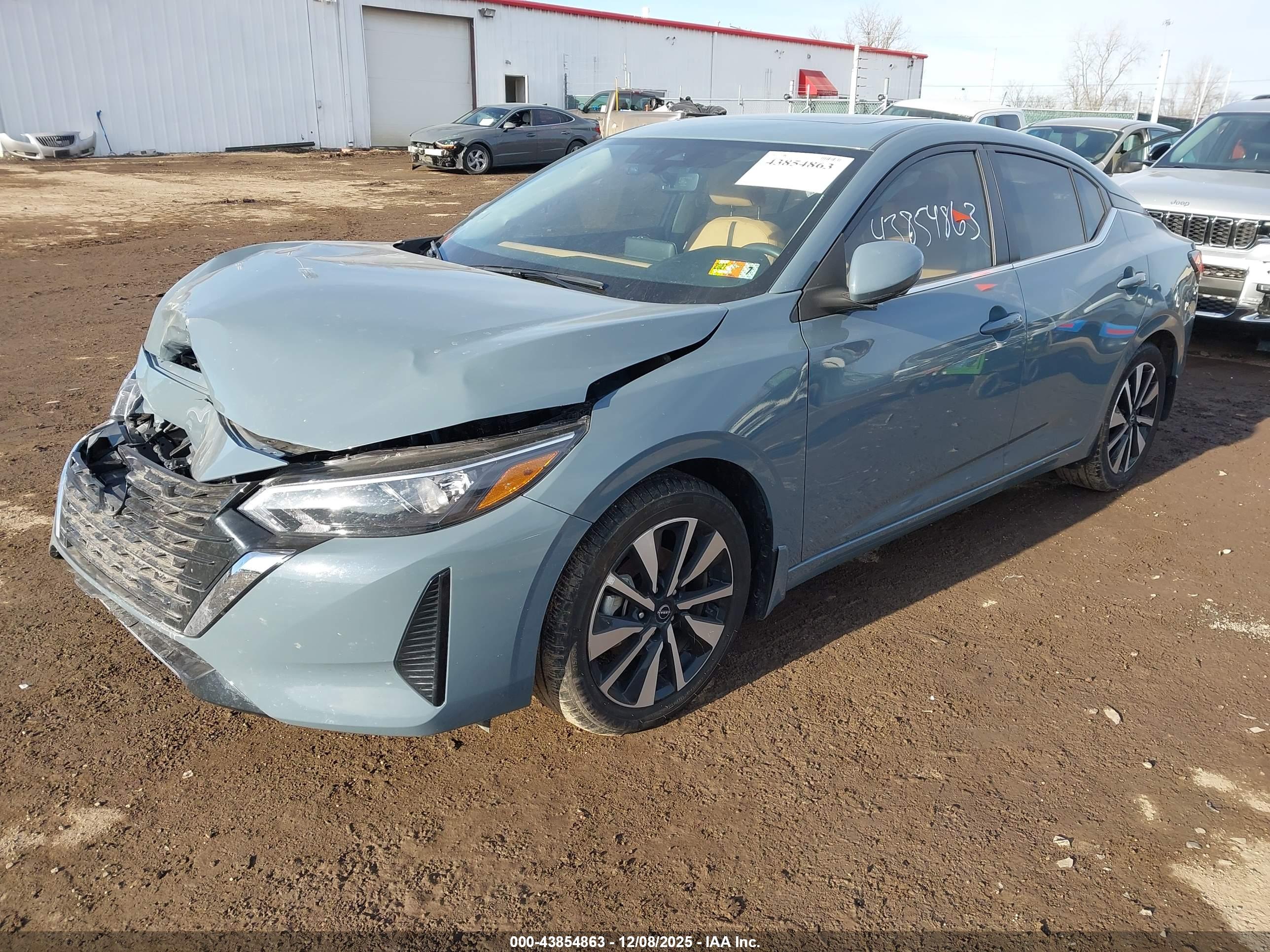 NISSAN SENTRA image 2