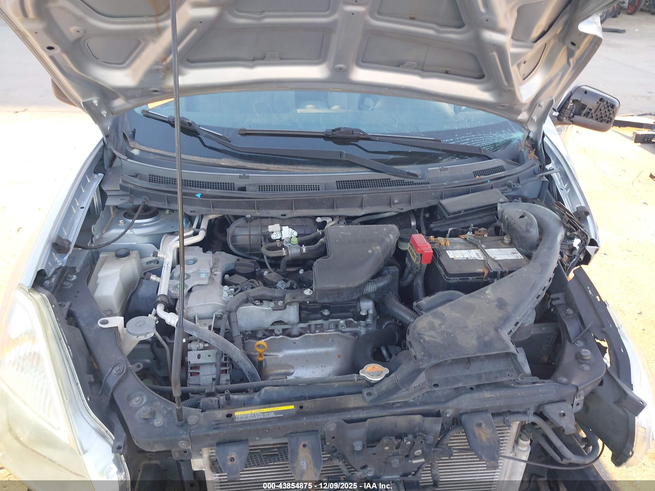 NISSAN ROGUE image 10