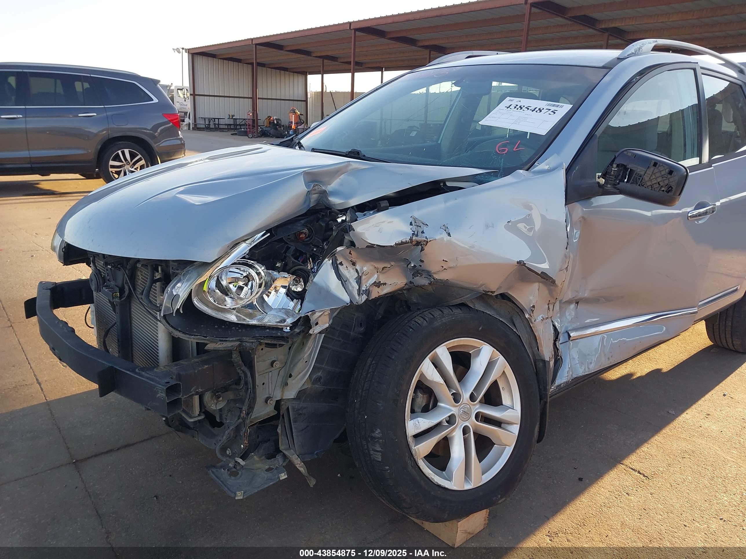 NISSAN ROGUE image 6