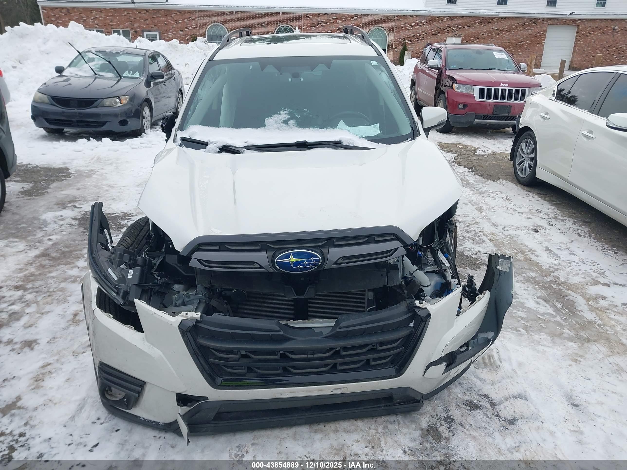 SUBARU FORESTER image 6