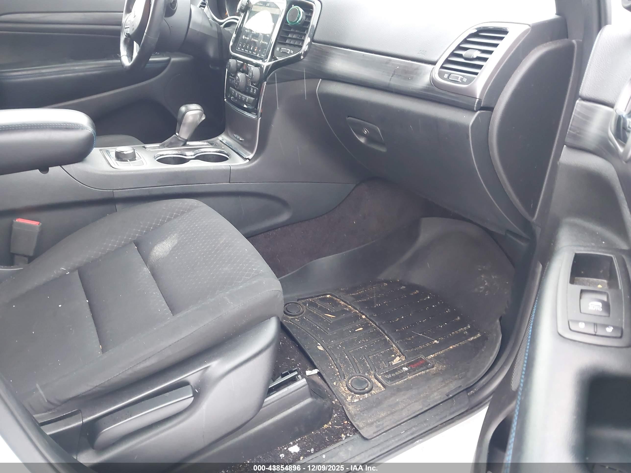 JEEP GRAND image 5