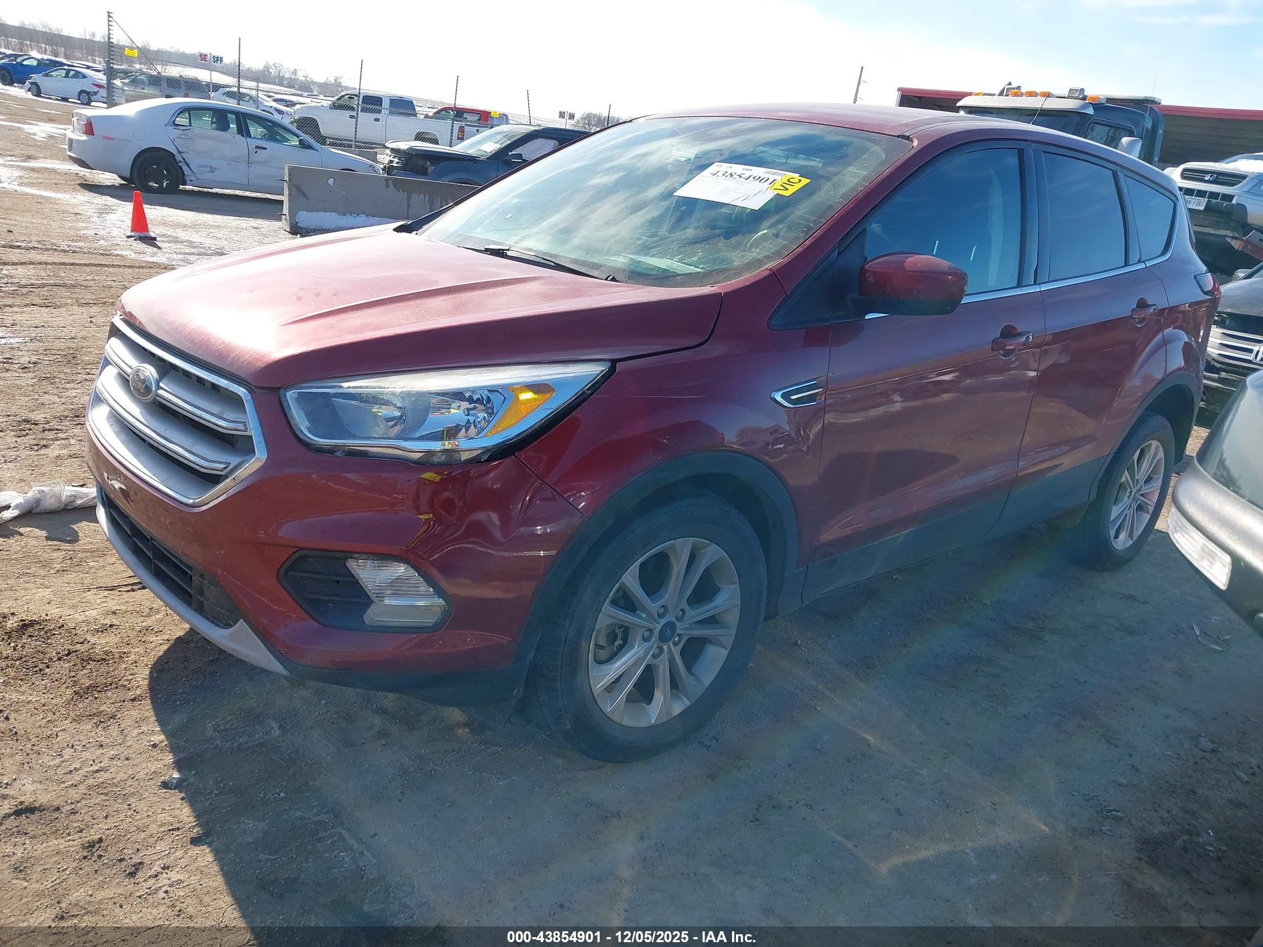 FORD ESCAPE image 2