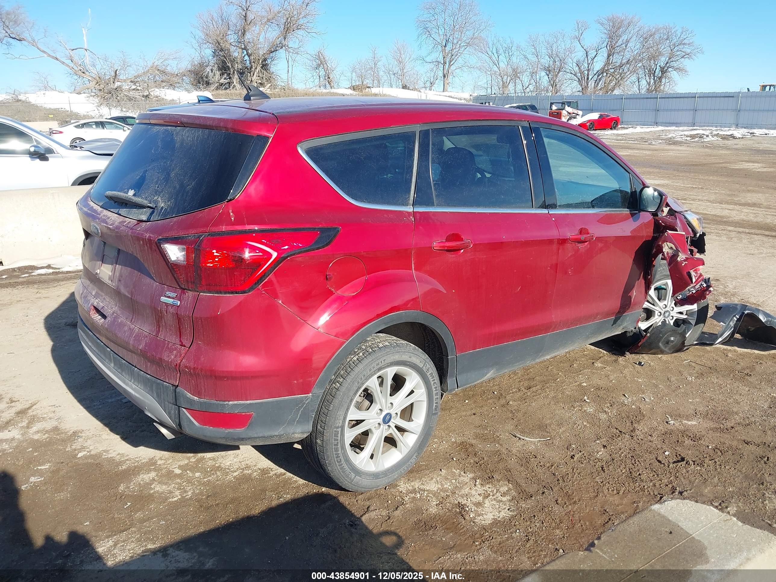 FORD ESCAPE image 4