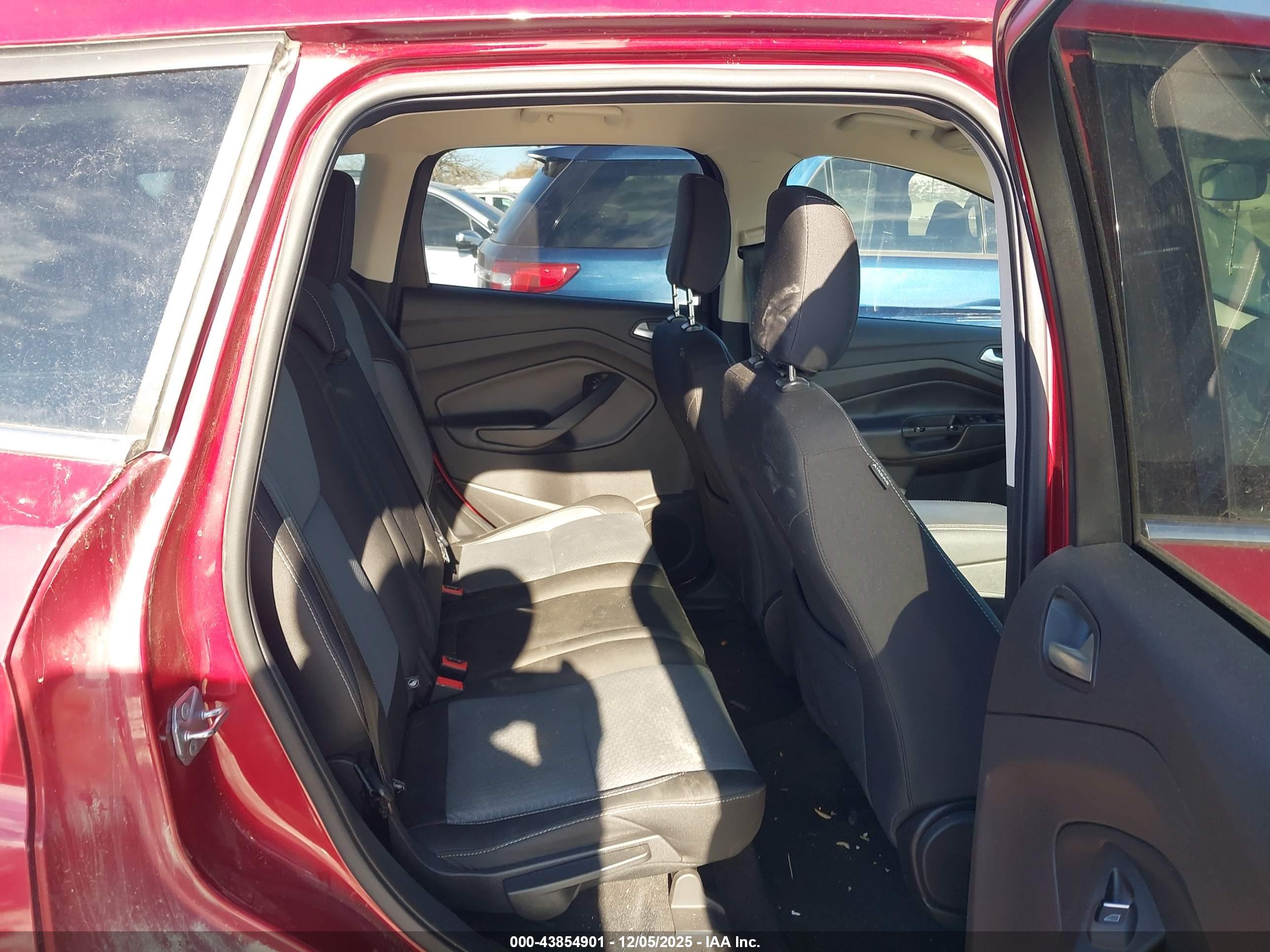FORD ESCAPE image 8