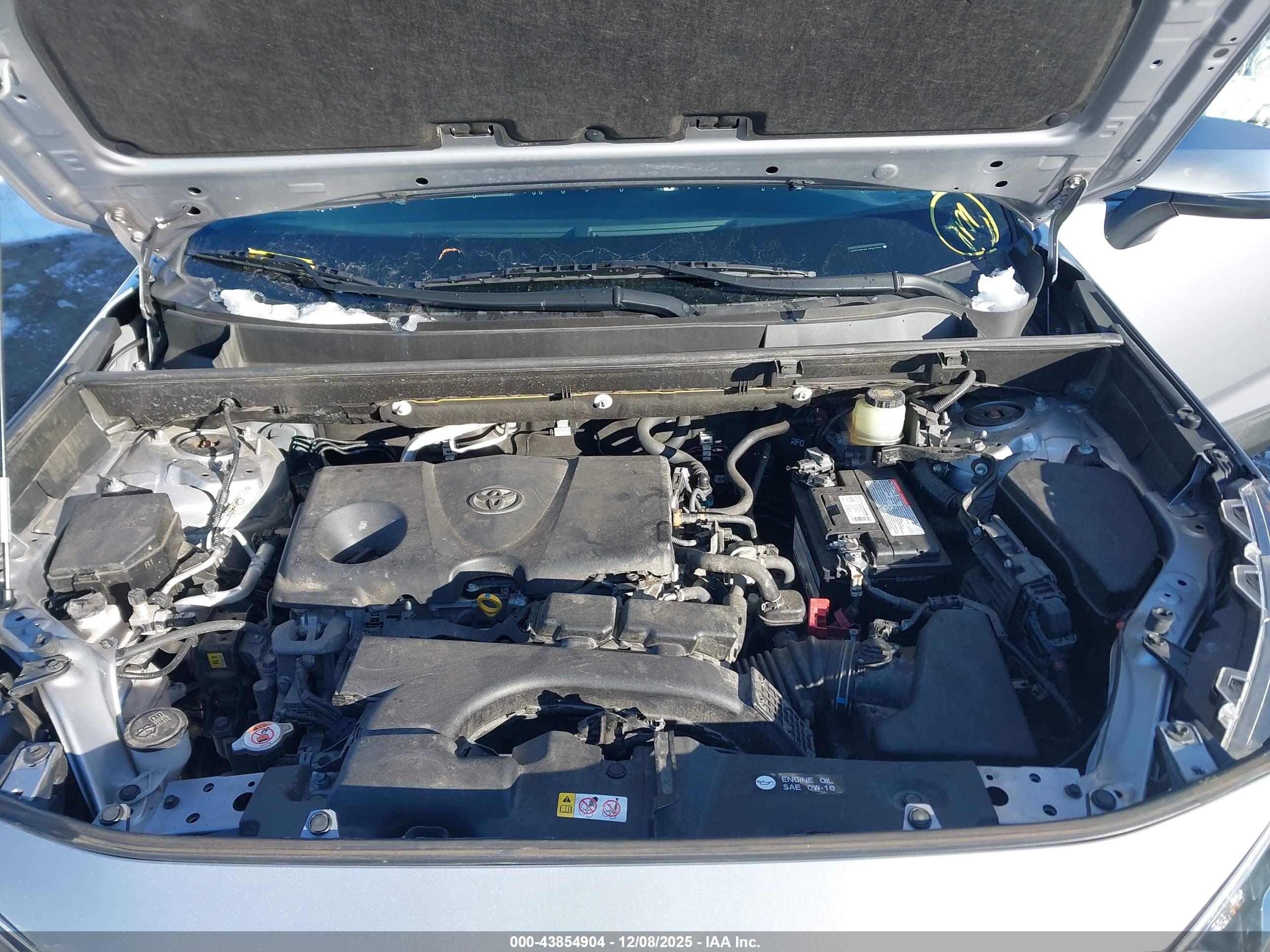 TOYOTA RAV4 image 10