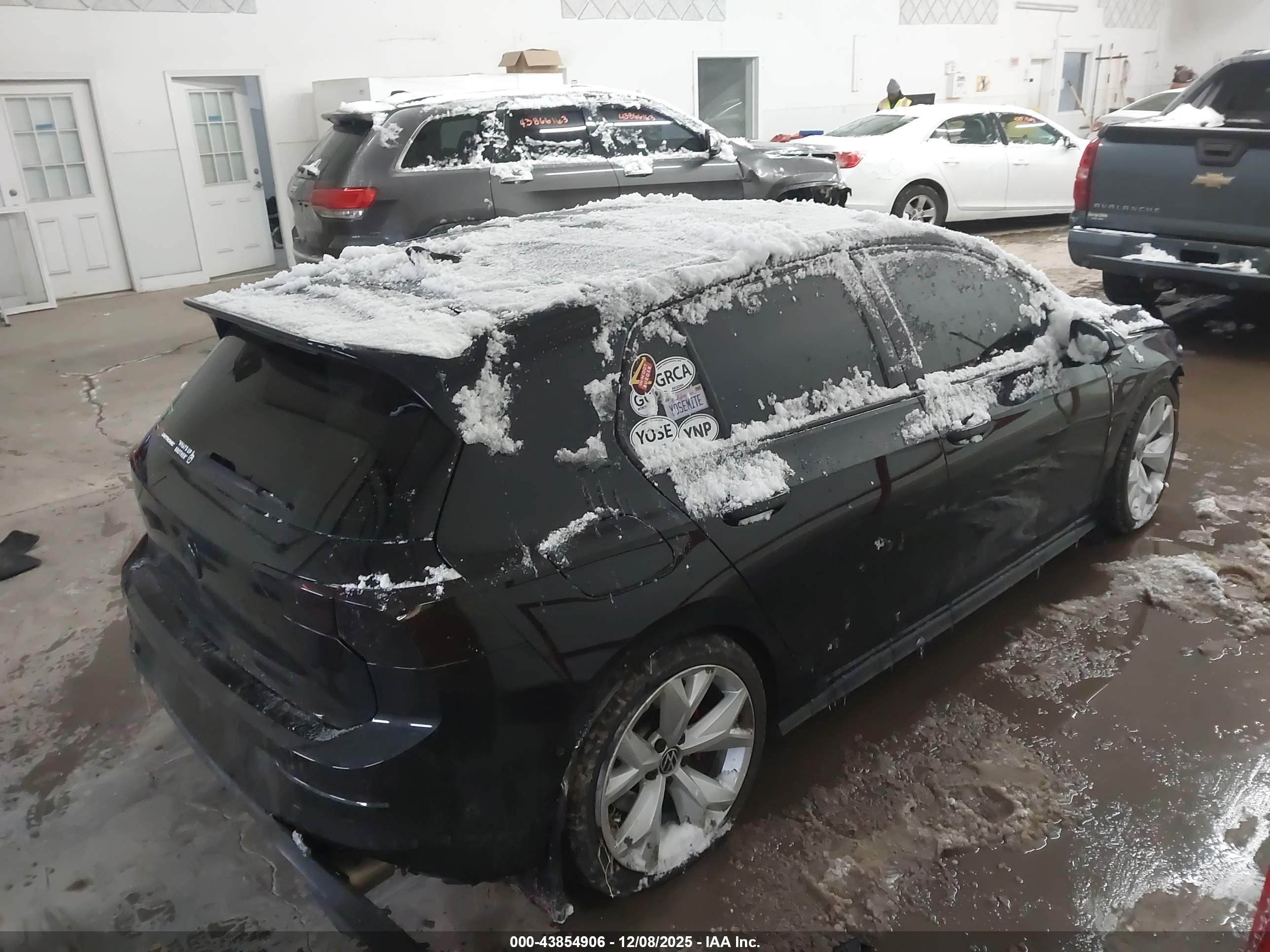 VOLKSWAGEN GOLF image 4