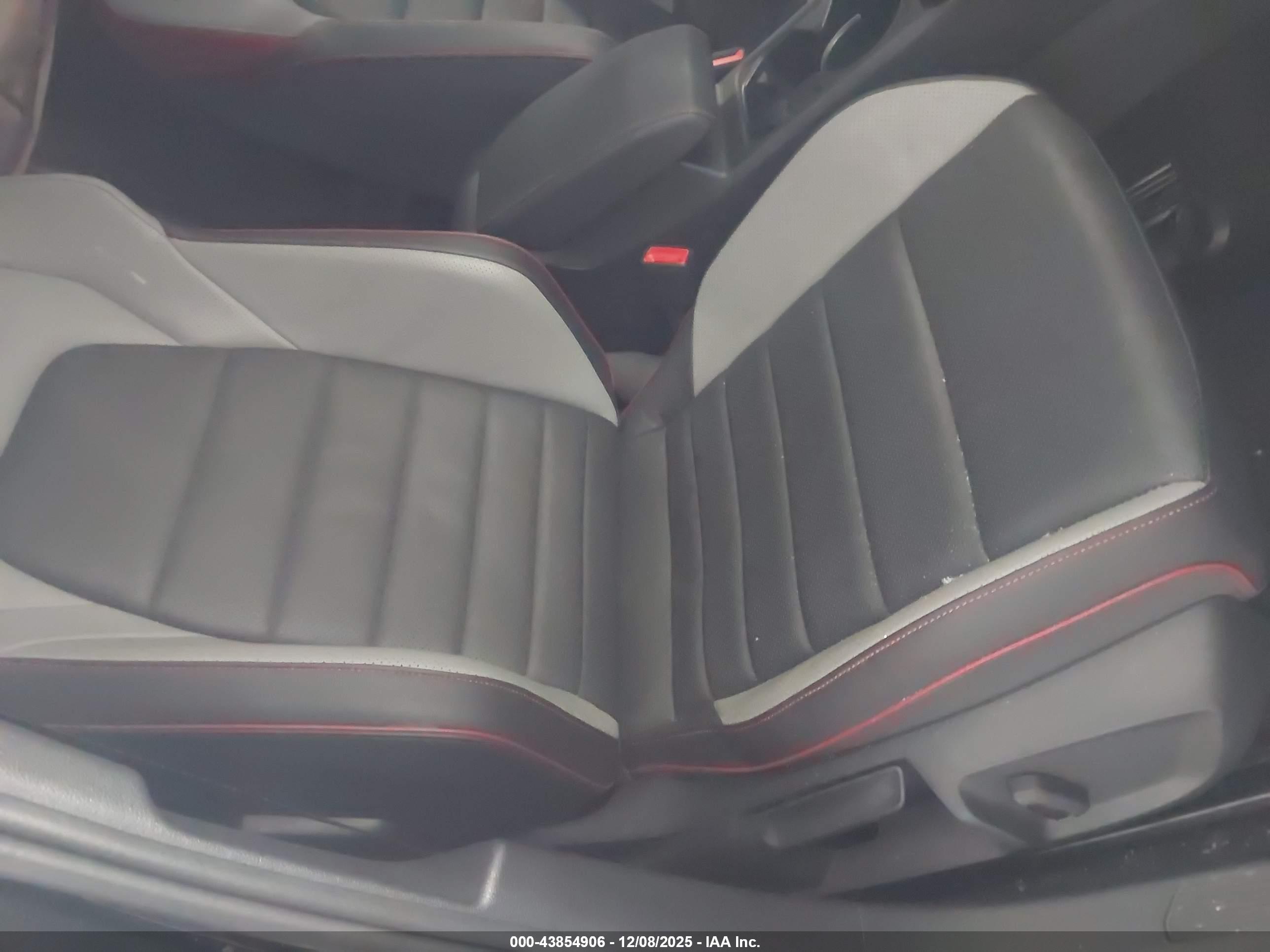 VOLKSWAGEN GOLF image 5