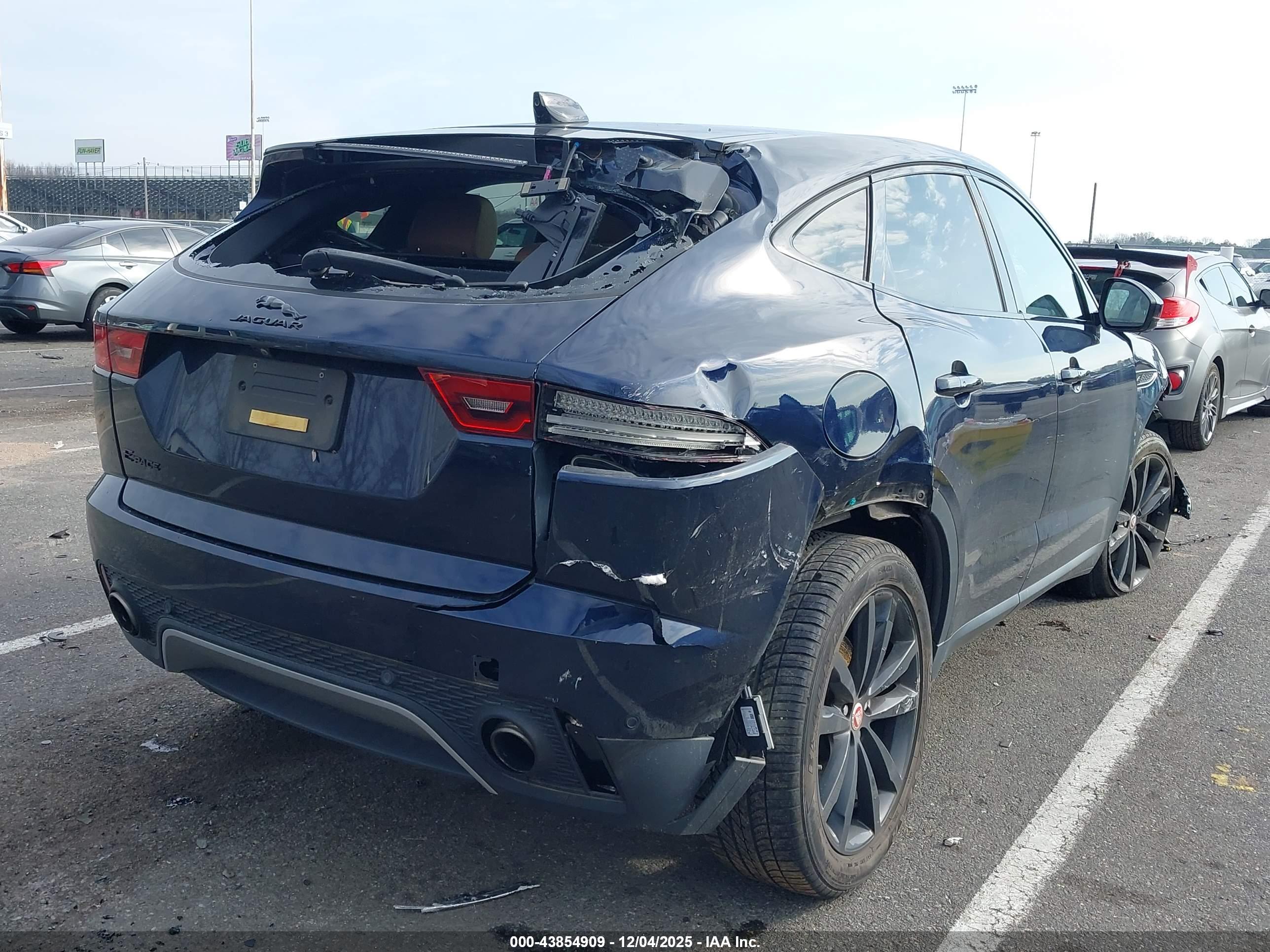 JAGUAR E-PACE image 4