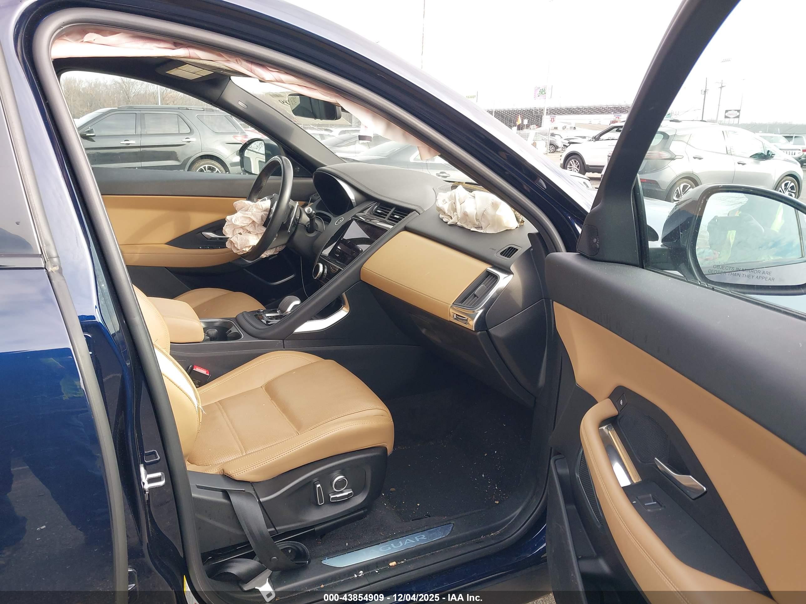 JAGUAR E-PACE image 5