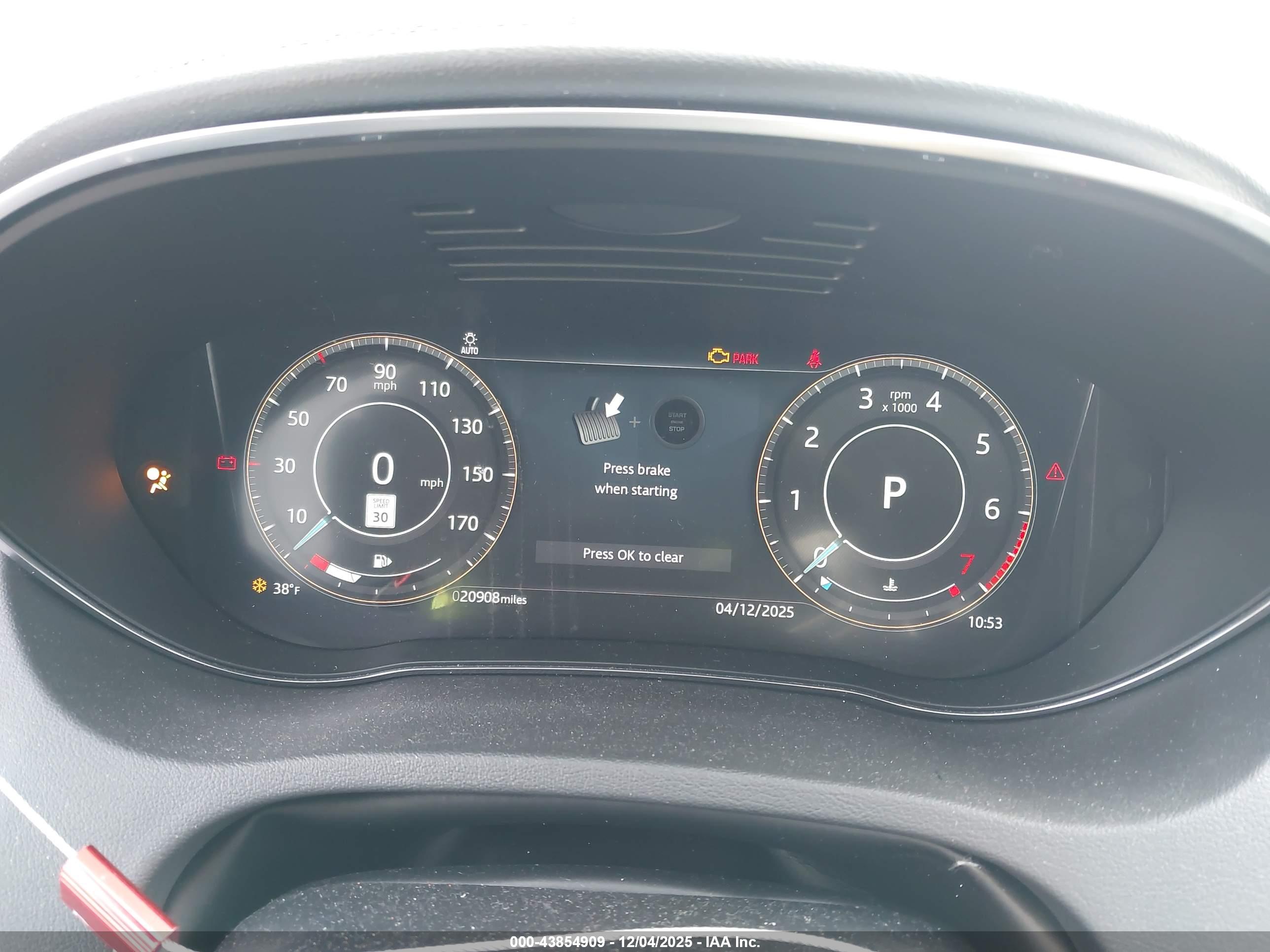 JAGUAR E-PACE image 7