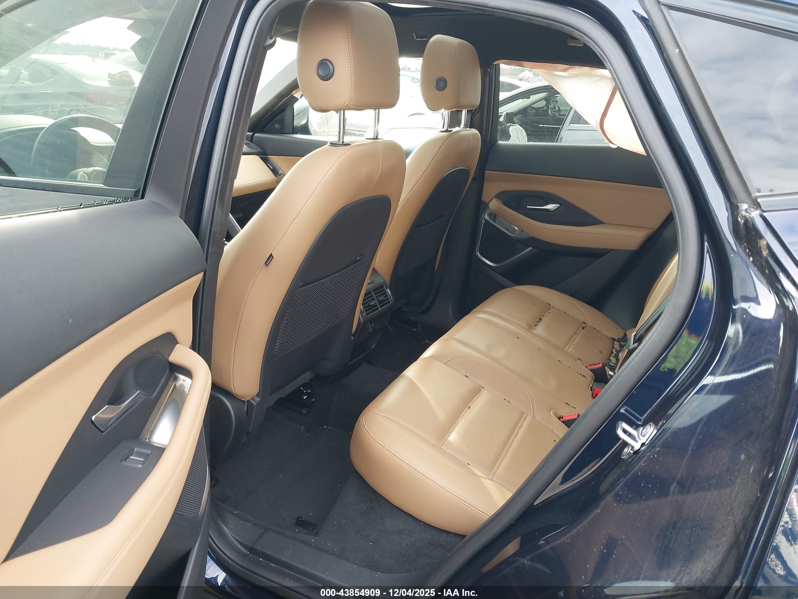 JAGUAR E-PACE image 8
