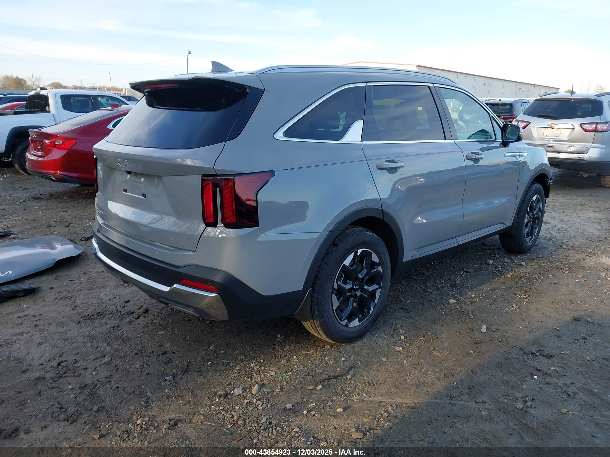 KIA SORENTO image 4