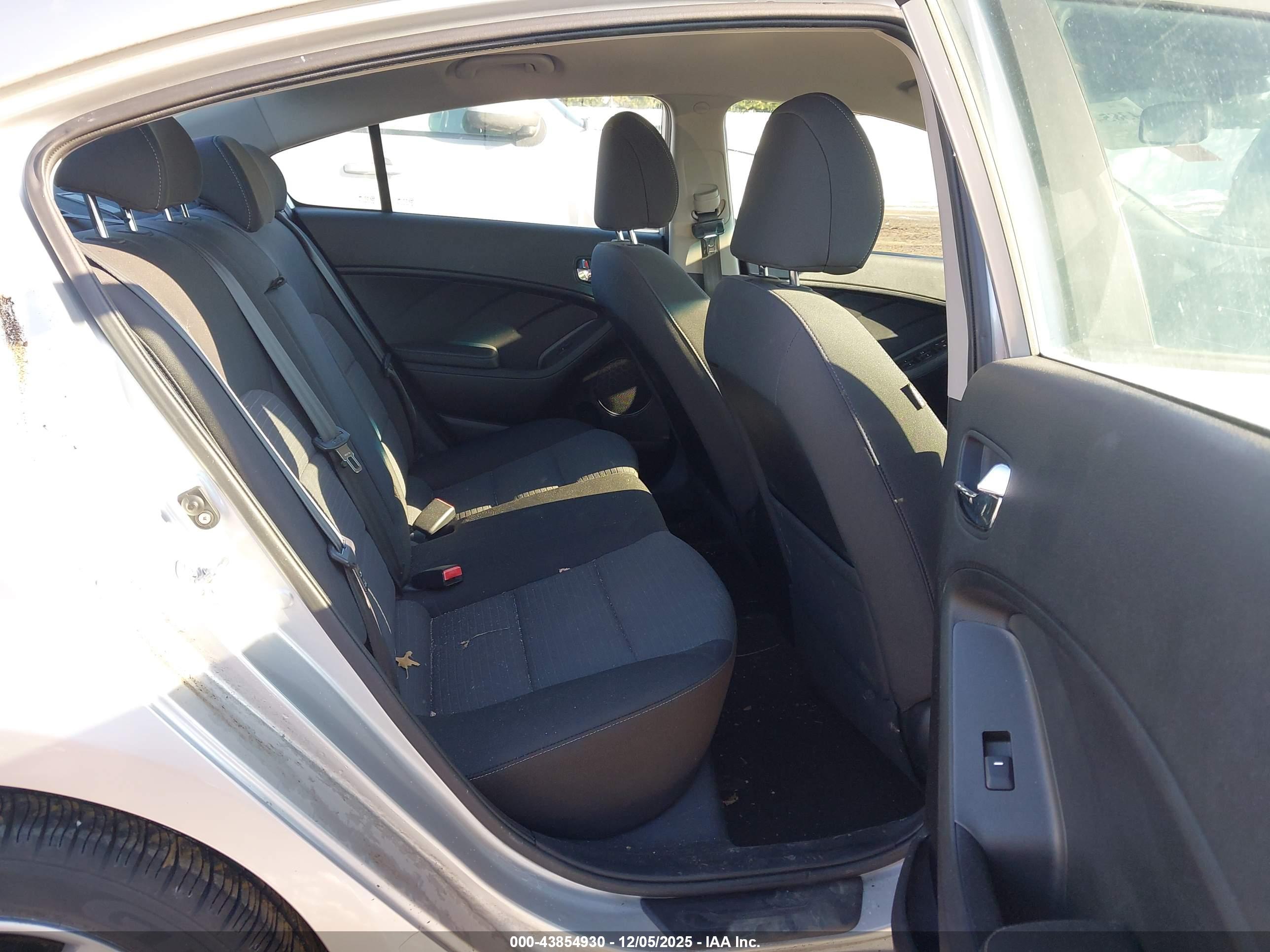 KIA FORTE image 8