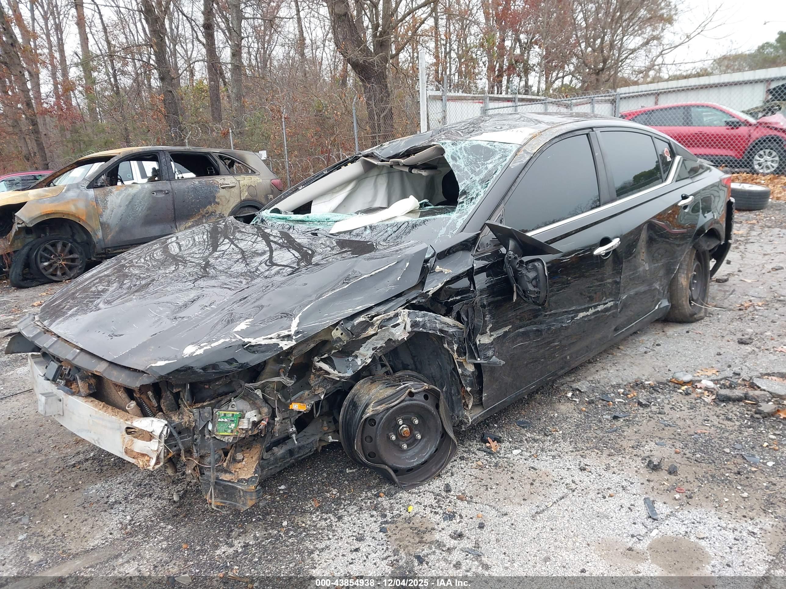 NISSAN ALTIMA image 2