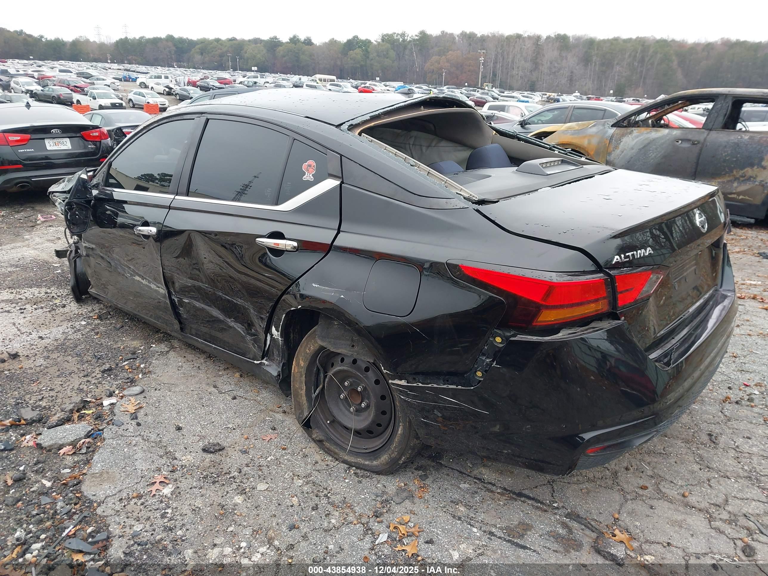 NISSAN ALTIMA image 3
