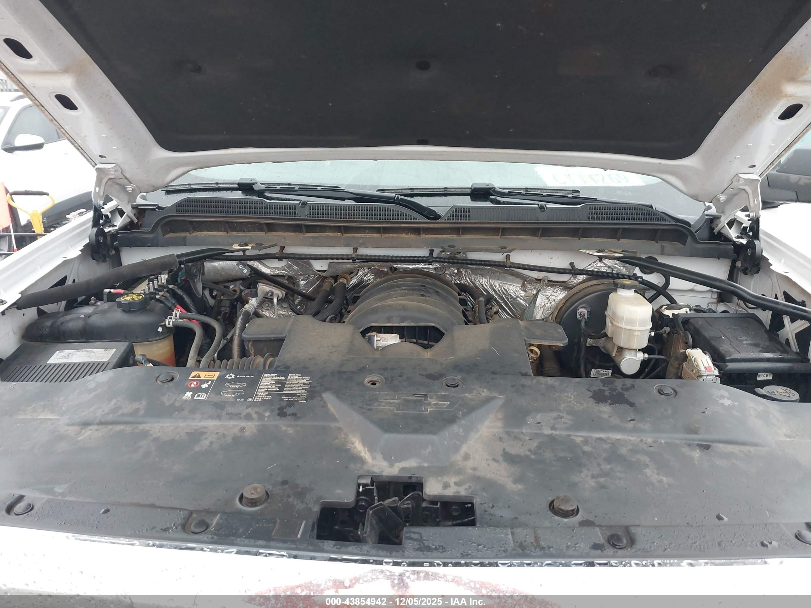 CHEVROLET SILVERADO image 10