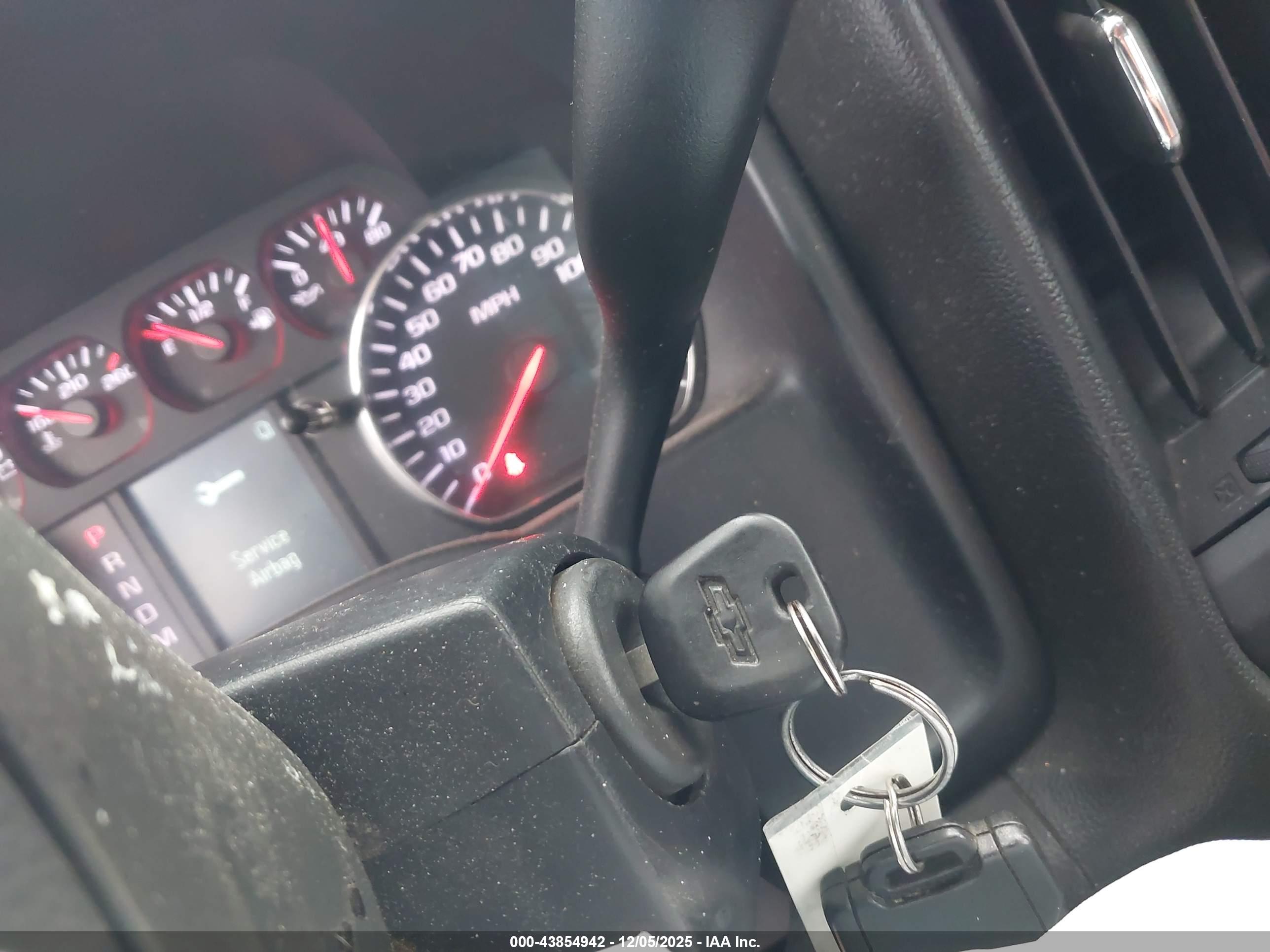 CHEVROLET SILVERADO image 11