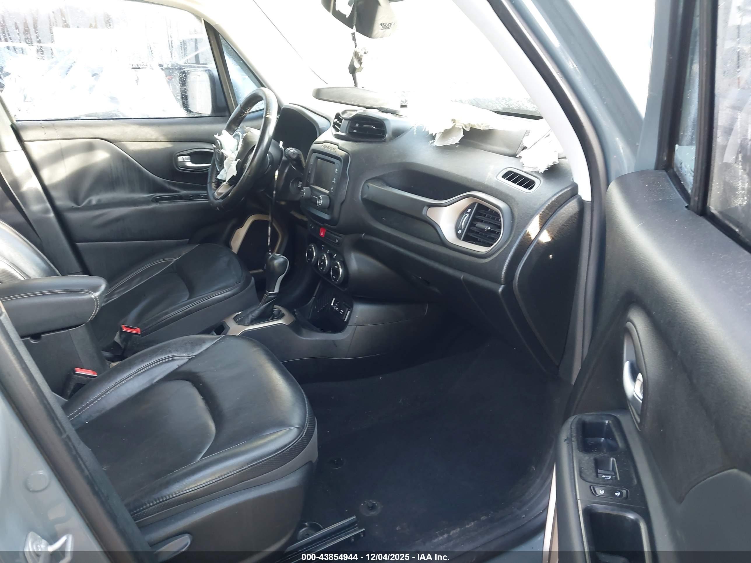 JEEP RENEGADE image 5