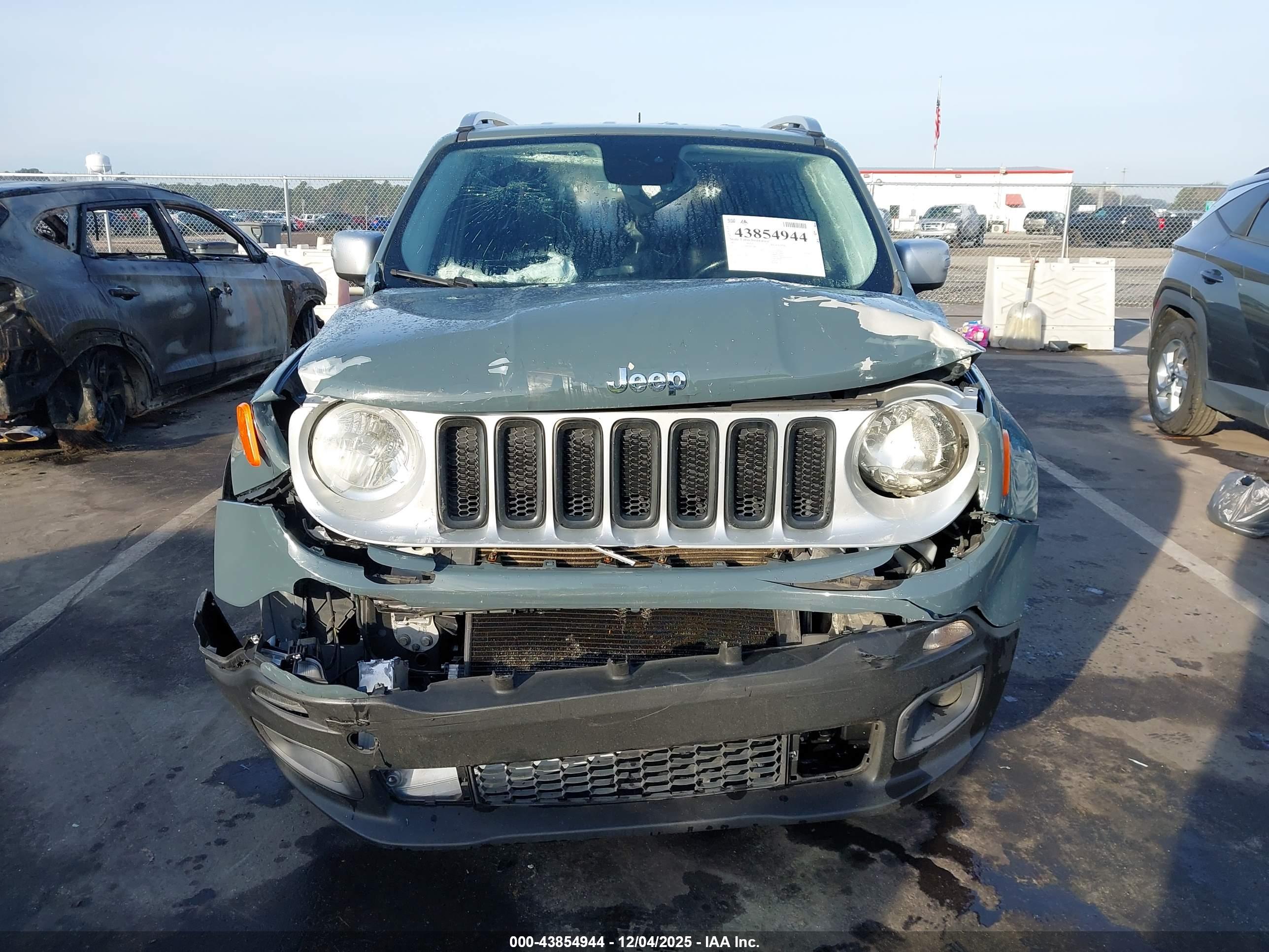 JEEP RENEGADE image 6