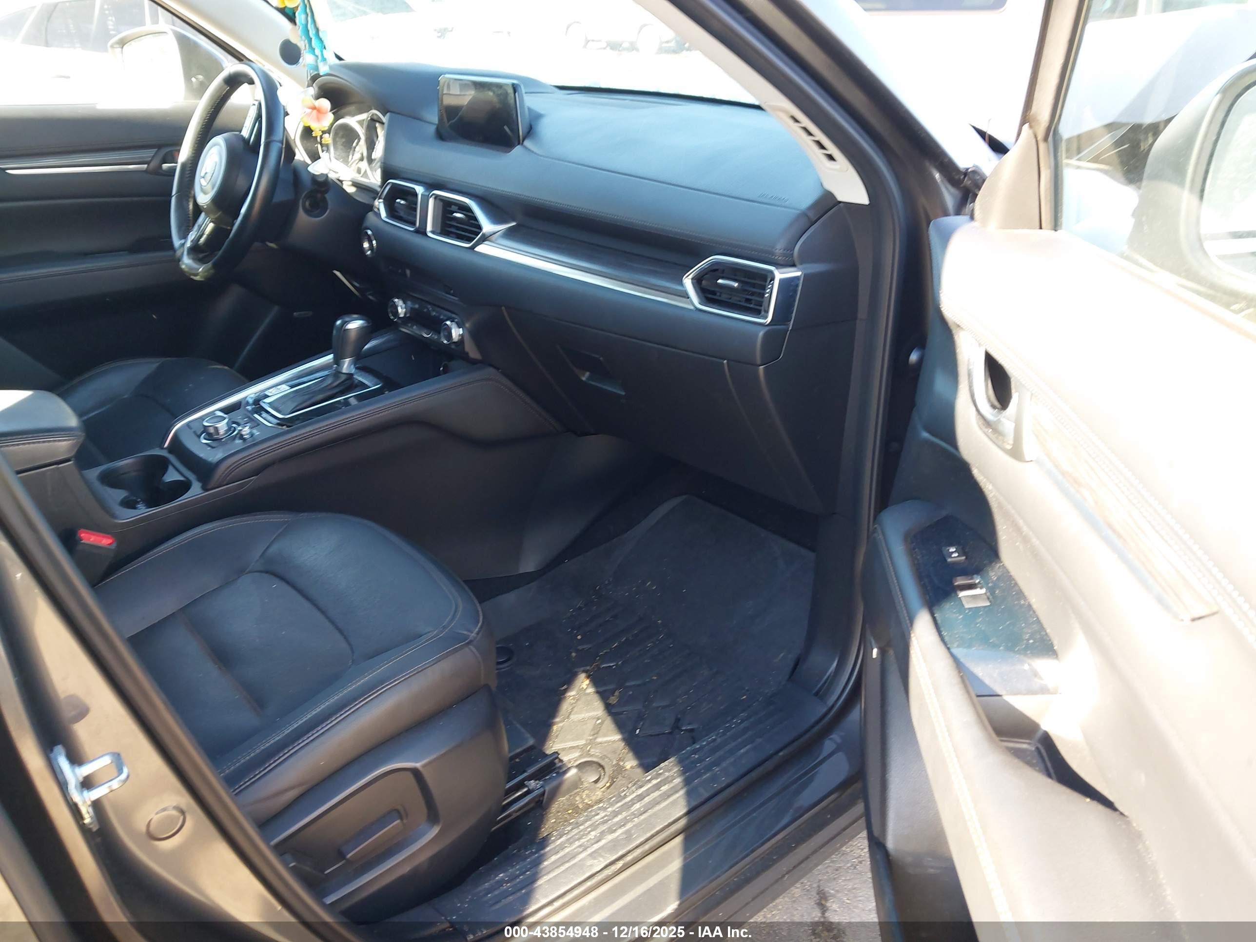 MAZDA CX-5 image 5