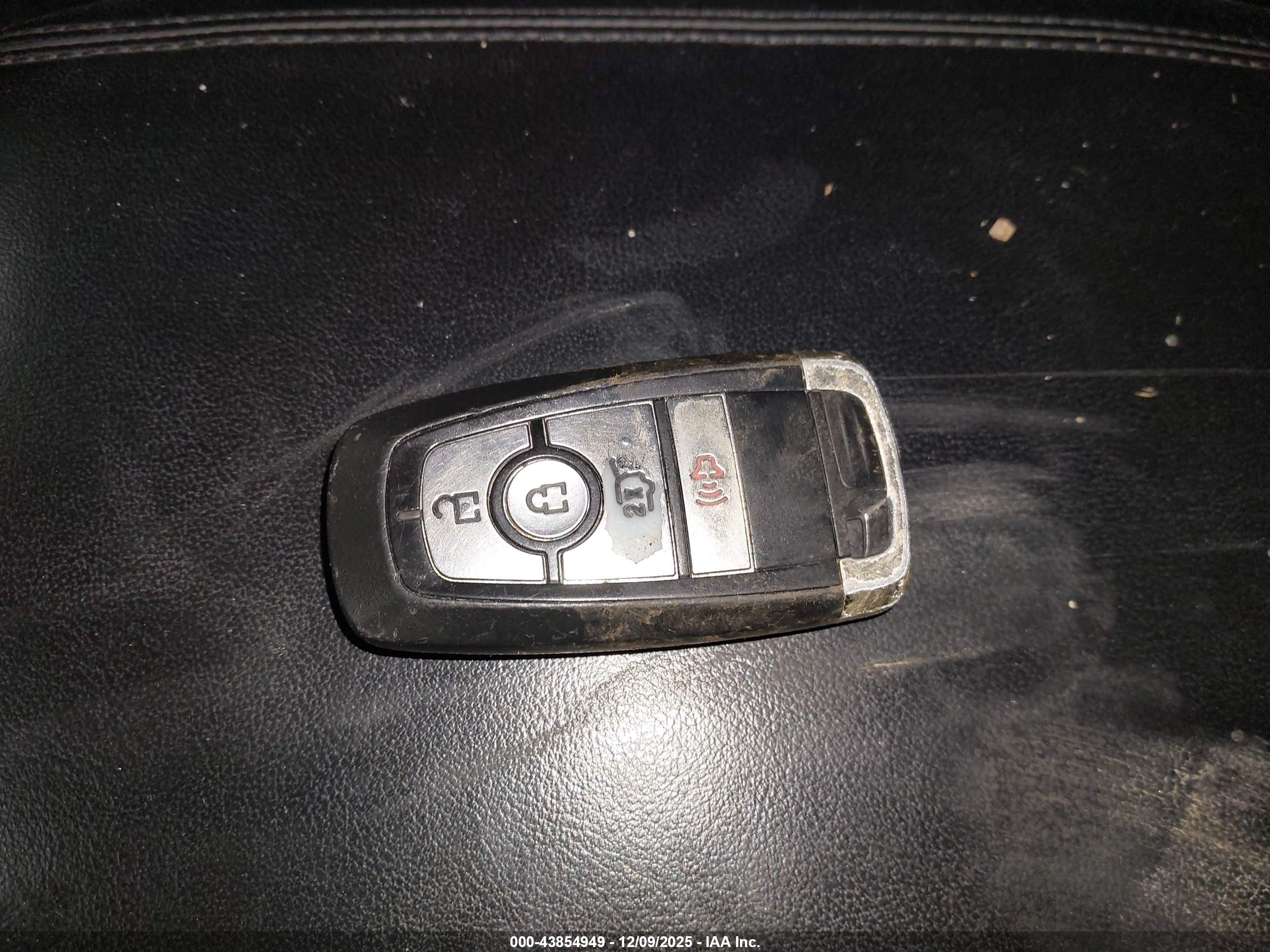 FORD EXPLORER image 11