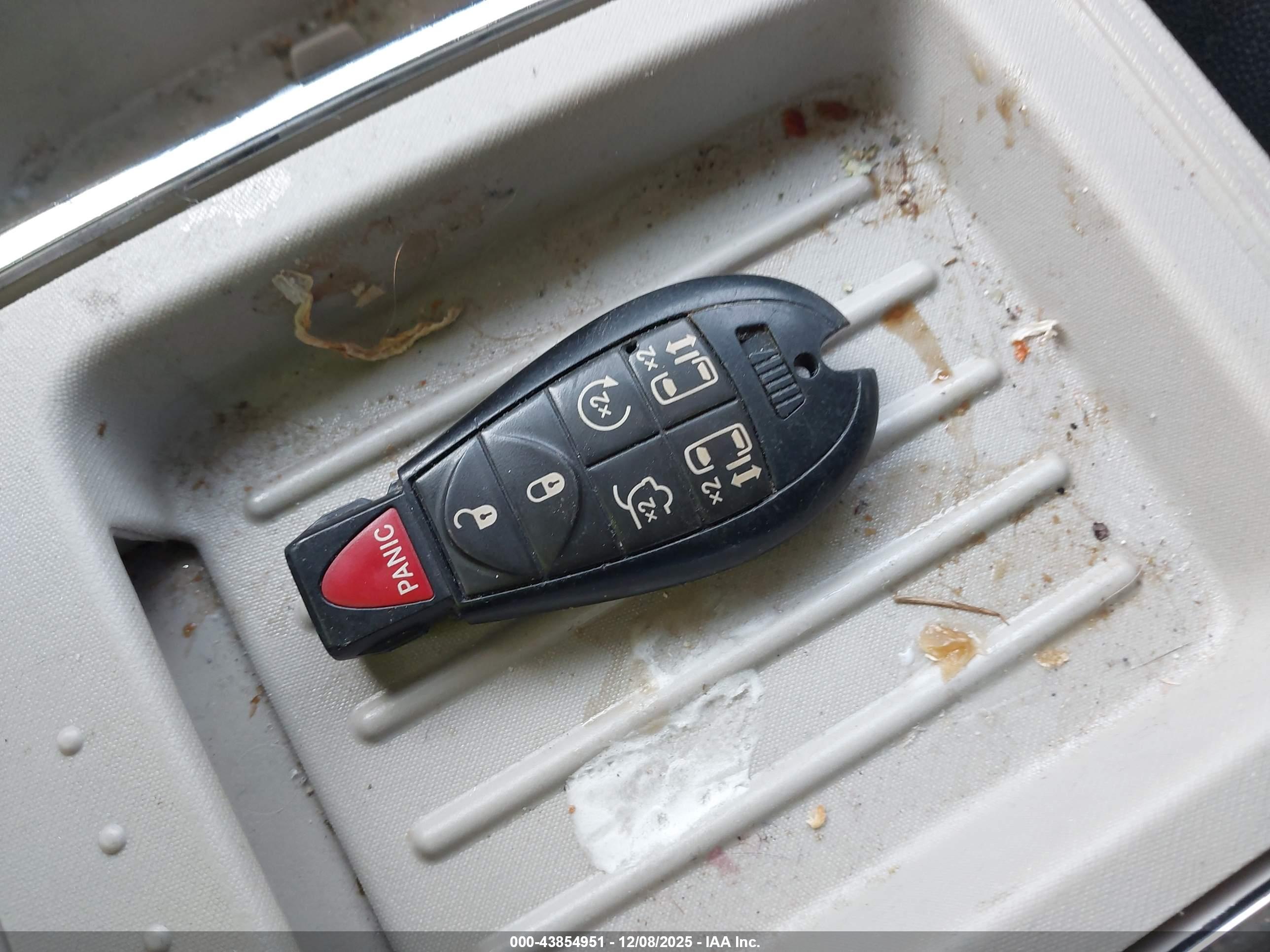 CHRYSLER TOWN image 11