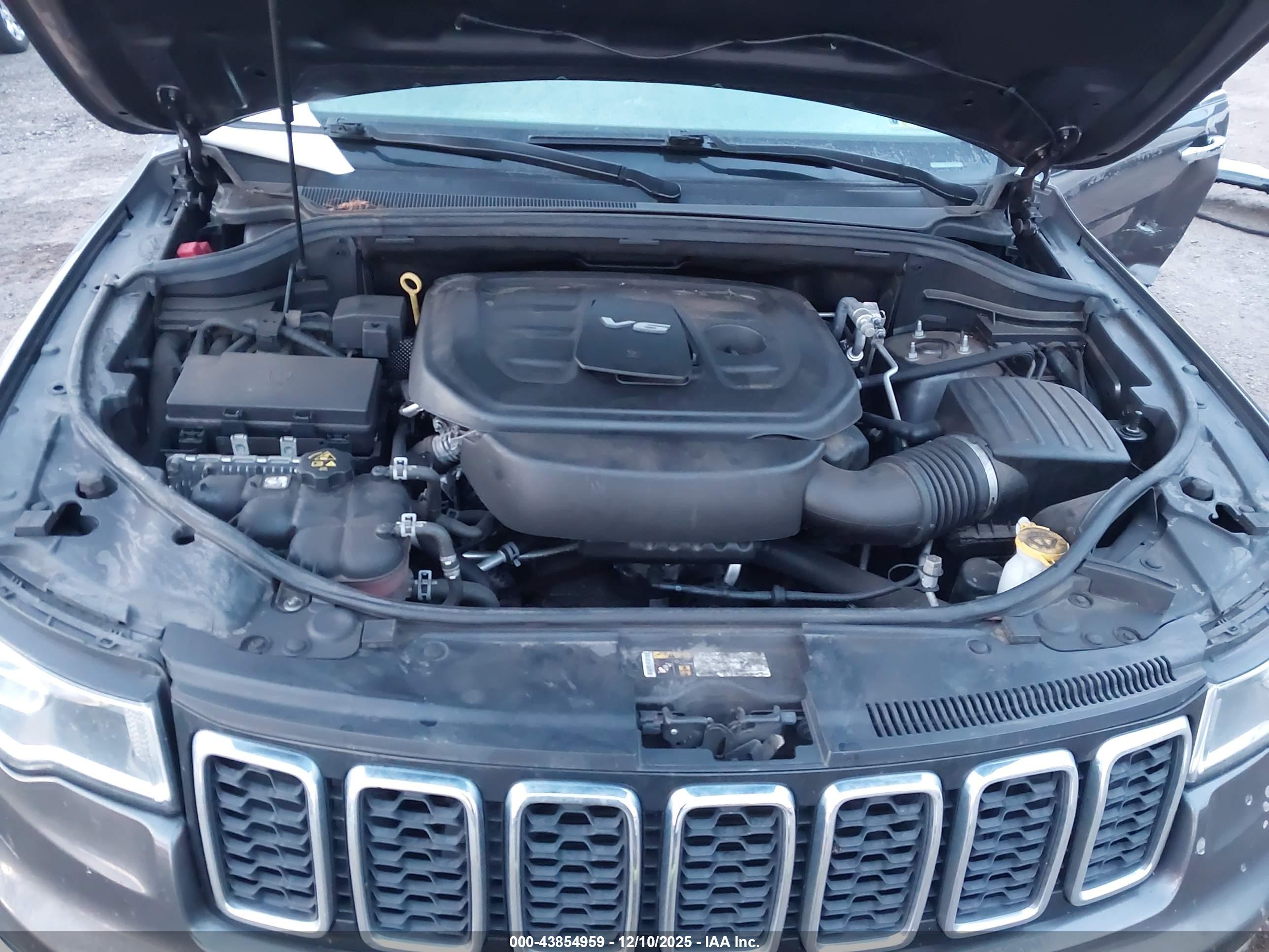 JEEP GRAND image 10