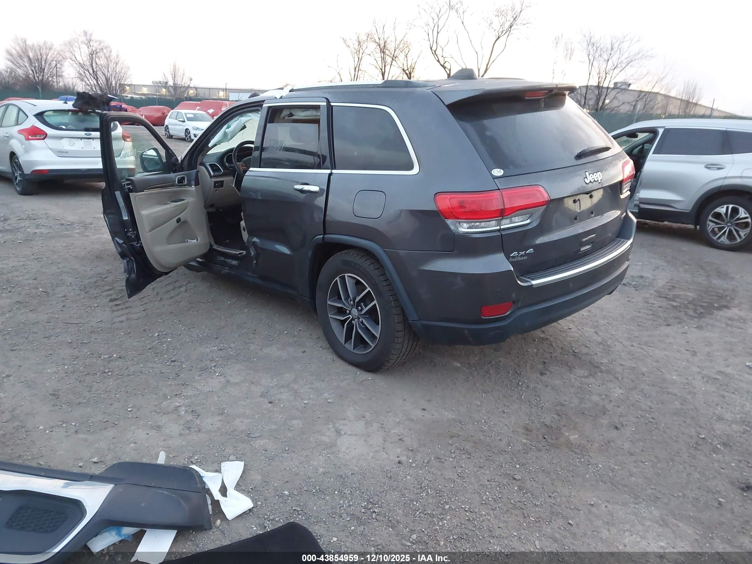 JEEP GRAND image 3