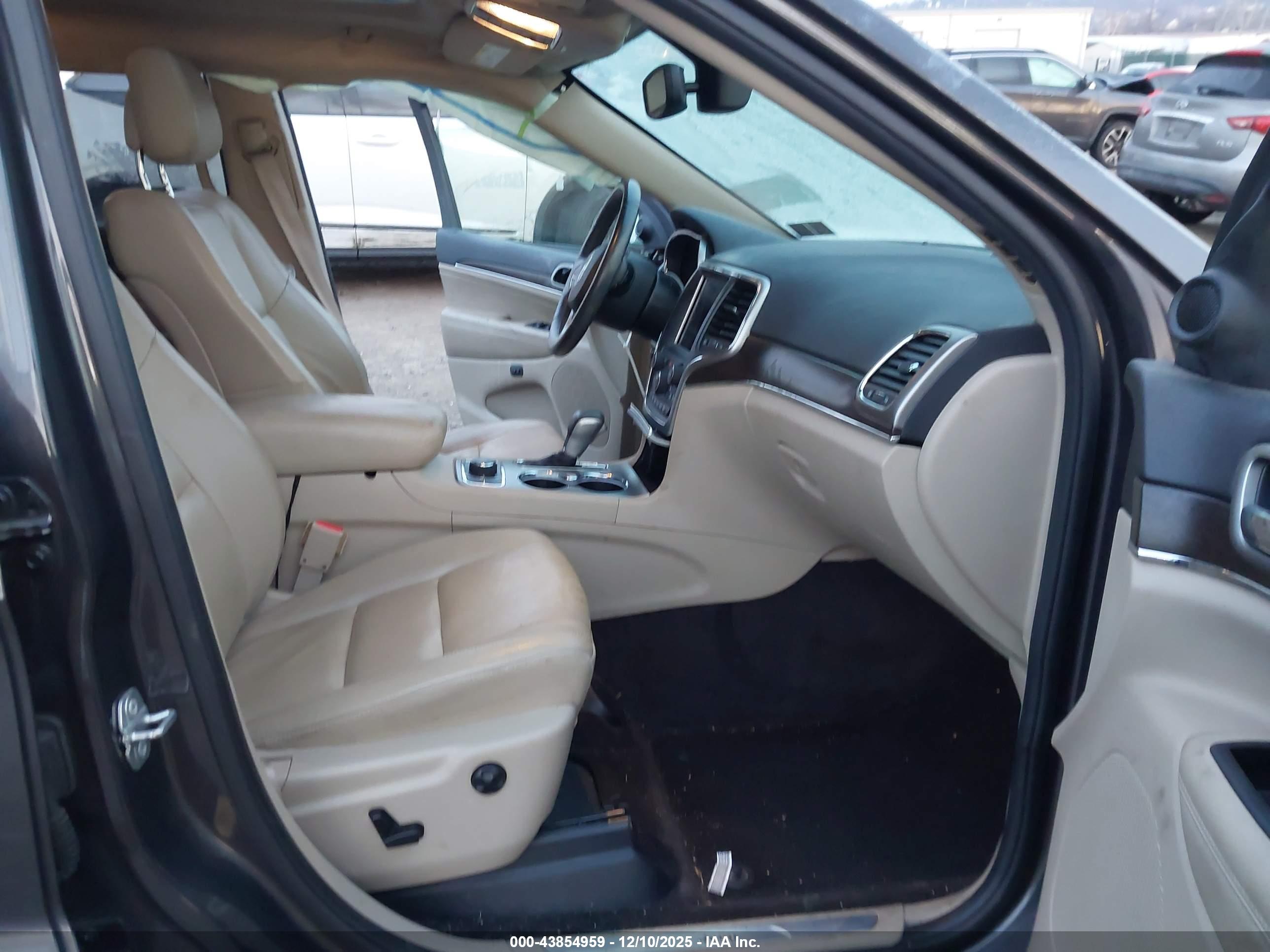 JEEP GRAND image 5