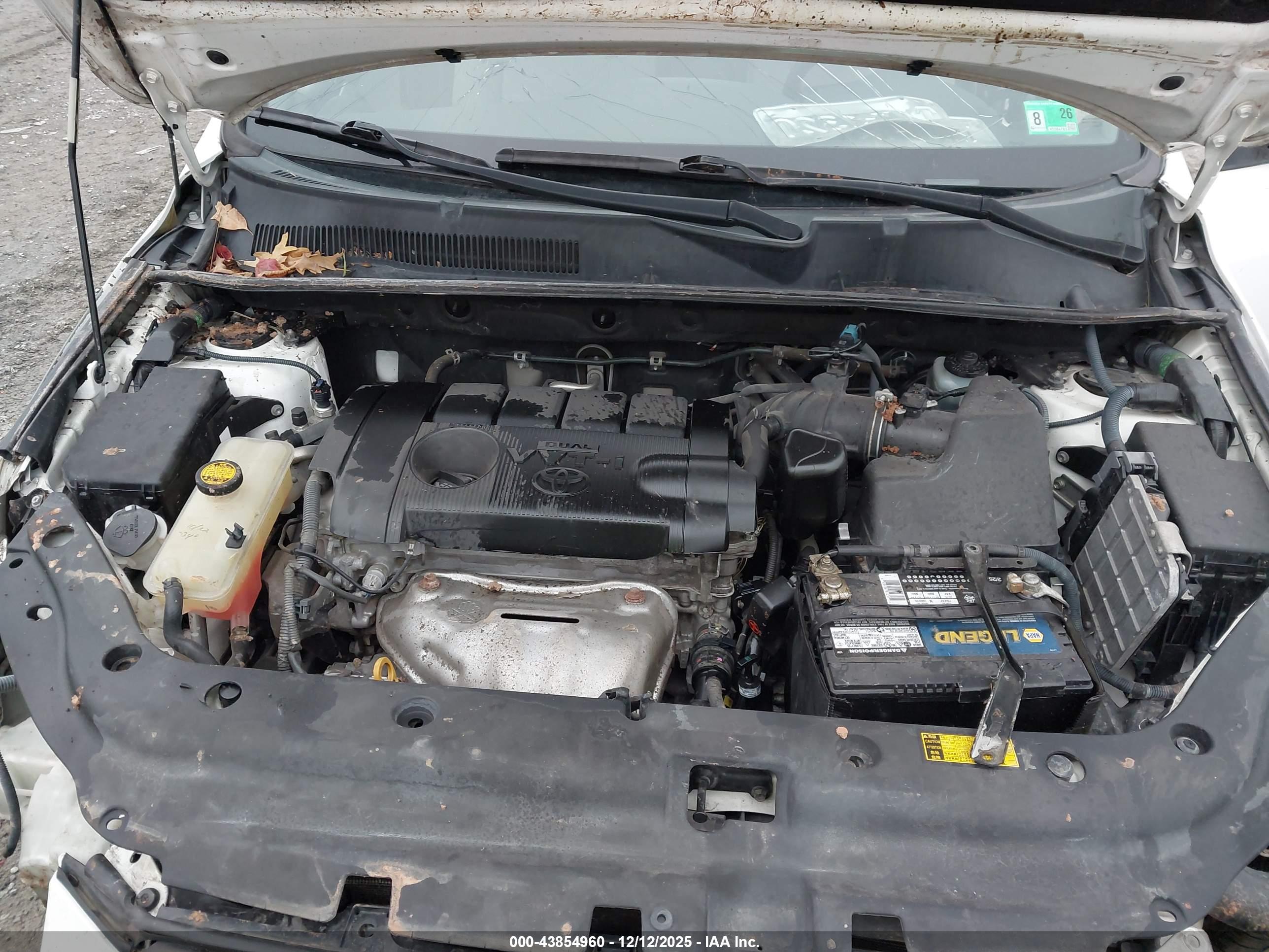 TOYOTA RAV4 image 10