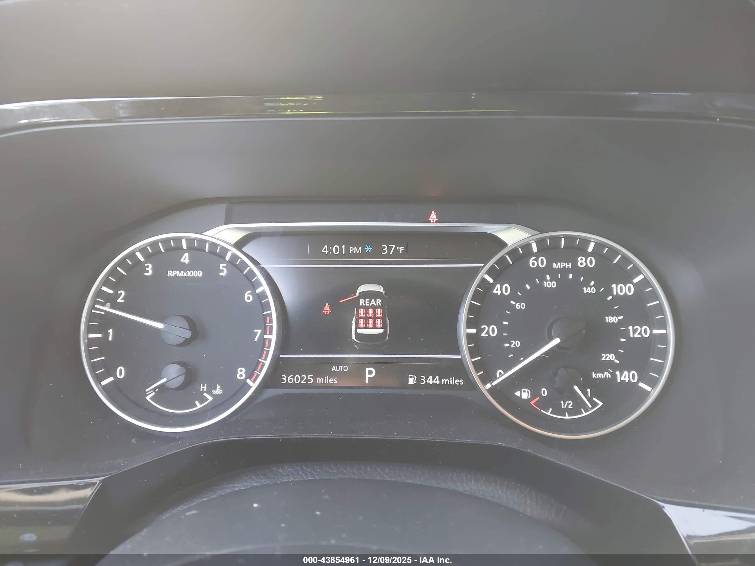 NISSAN PATHFINDER image 7