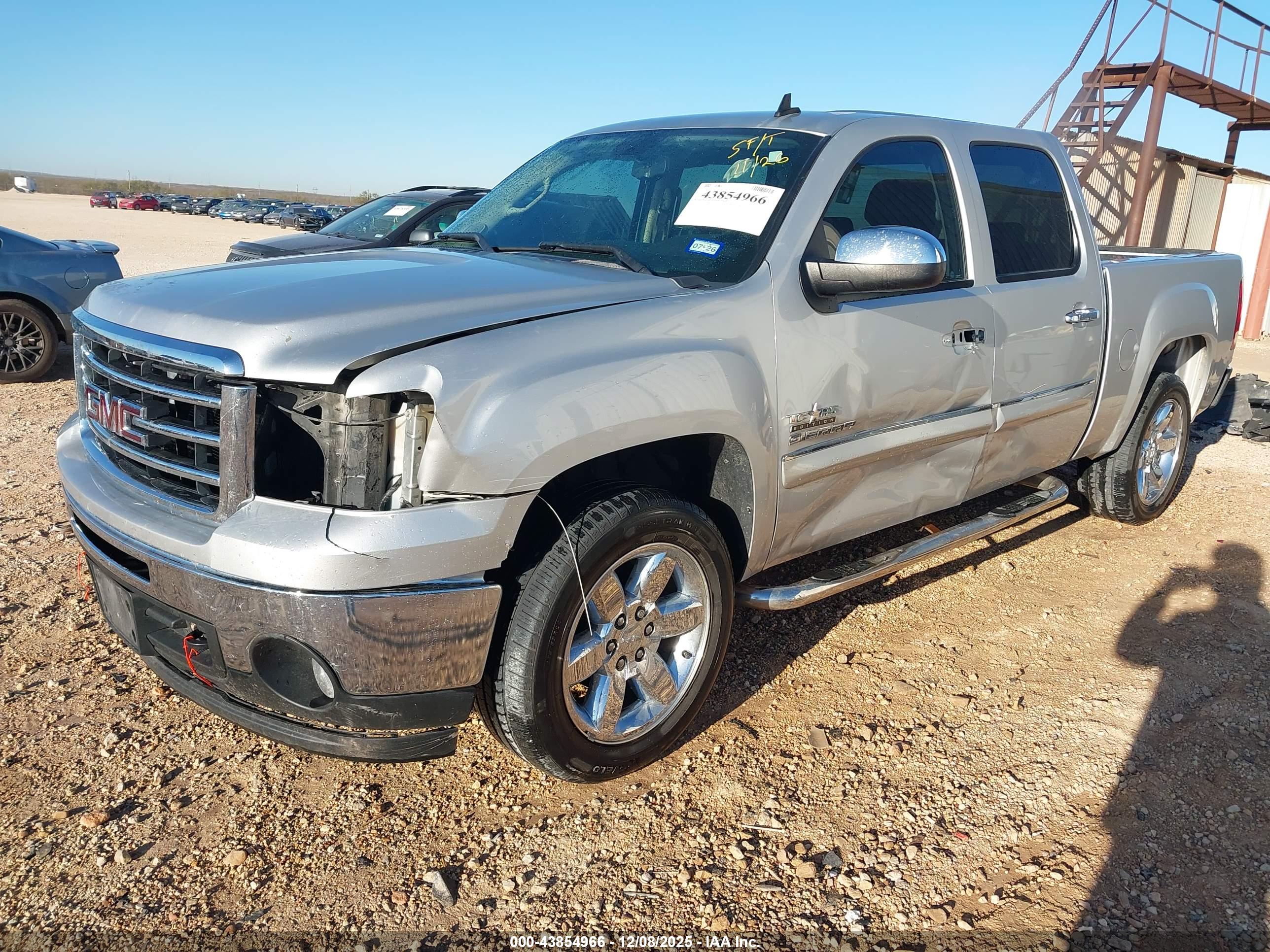 GMC SIERRA image 6