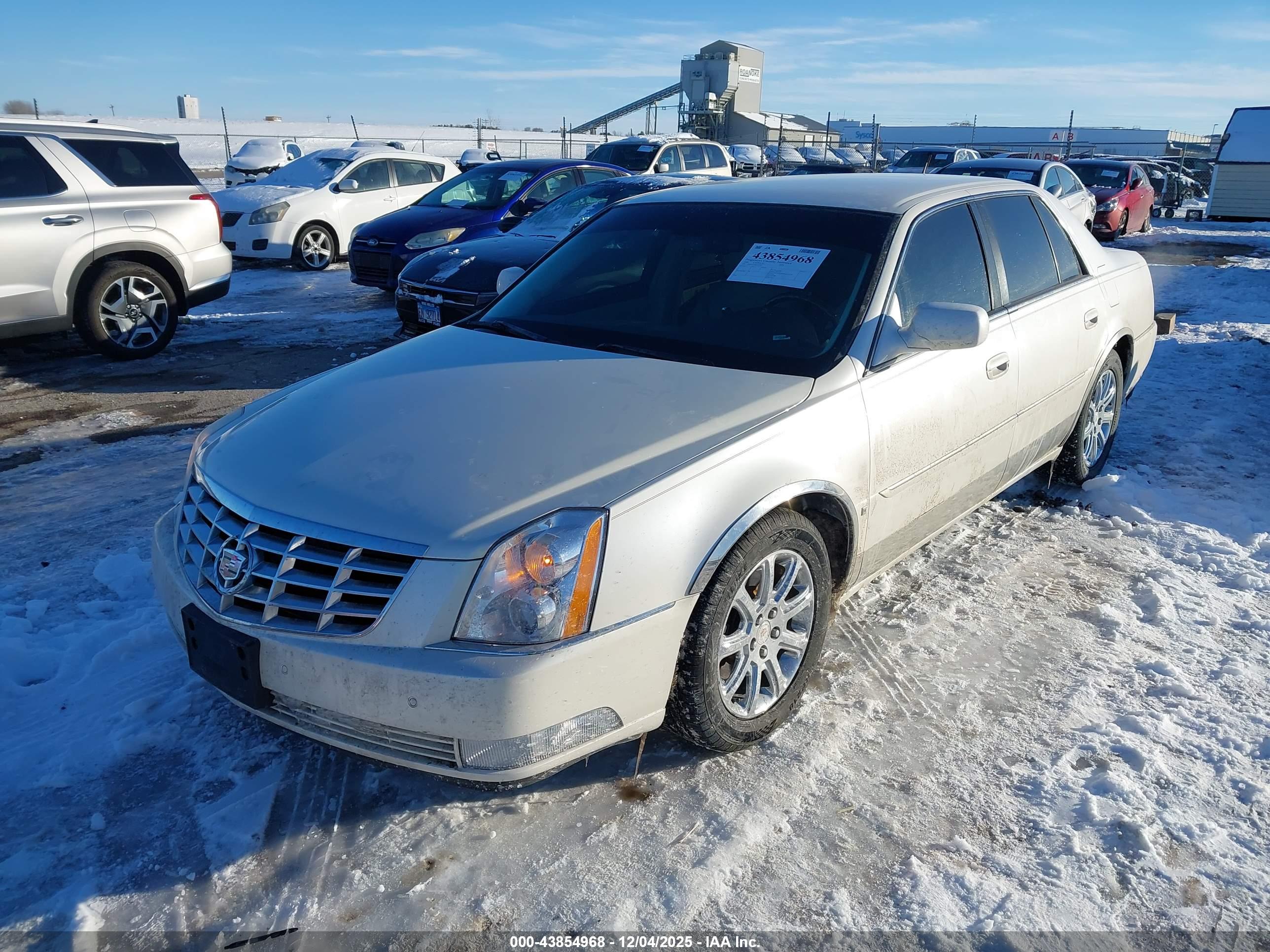 CADILLAC DTS image 2