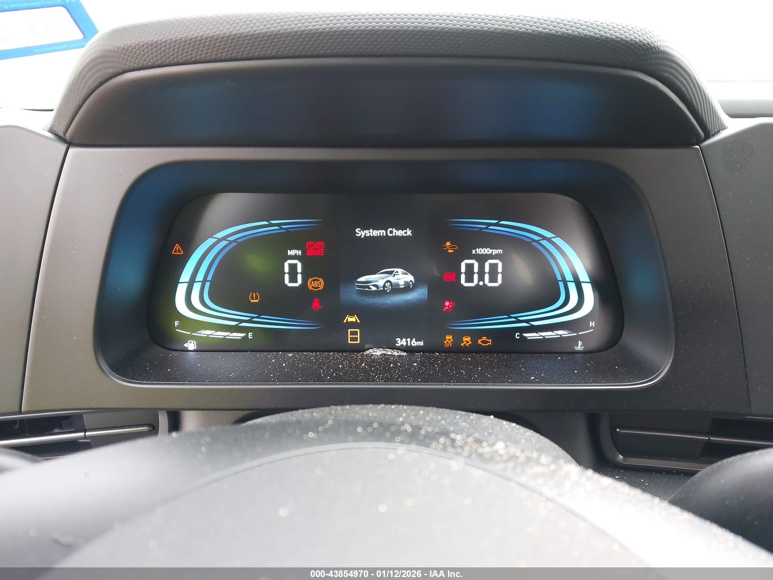 HYUNDAI ELANTRA image 7