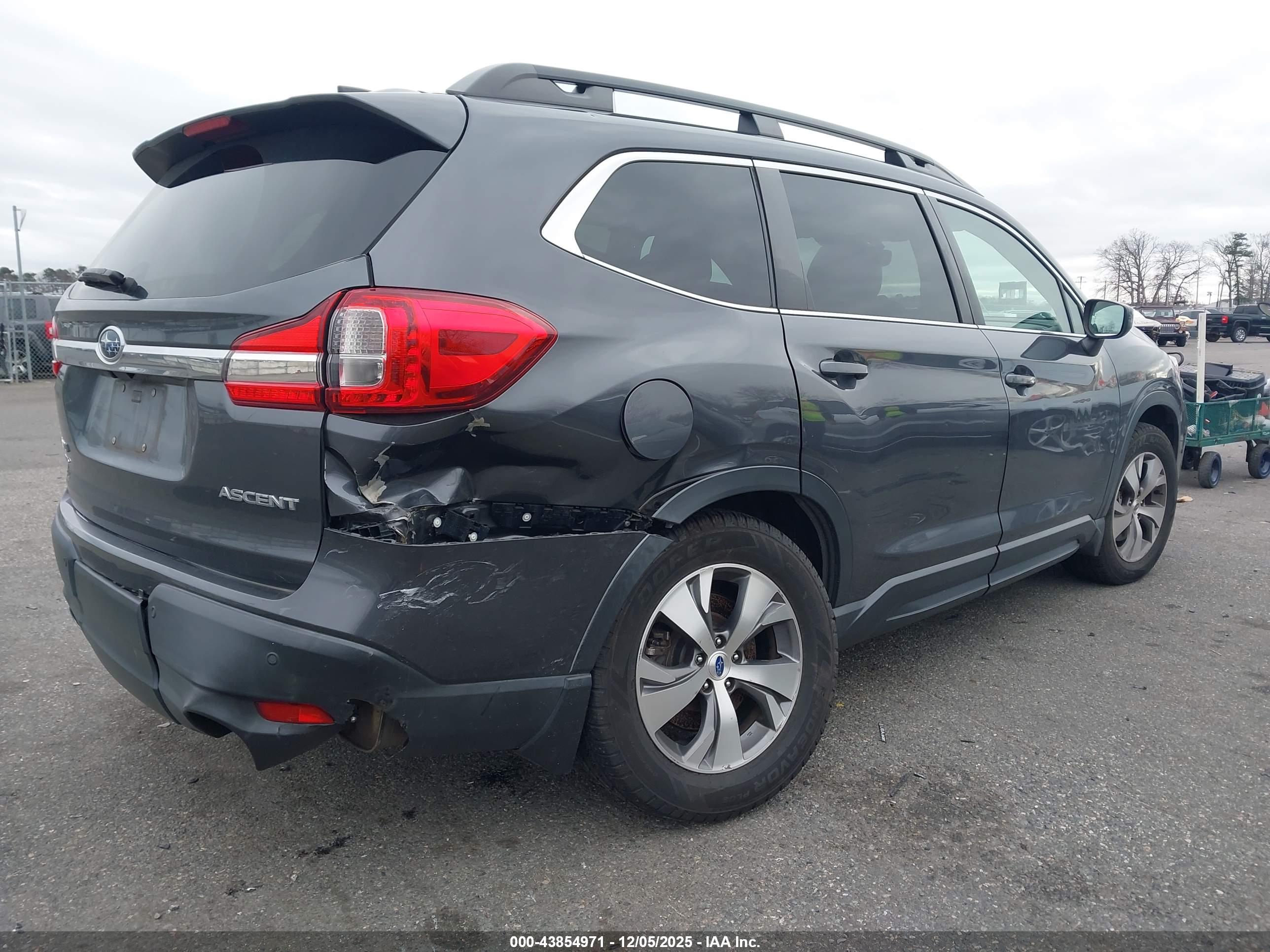 SUBARU ASCENT image 4