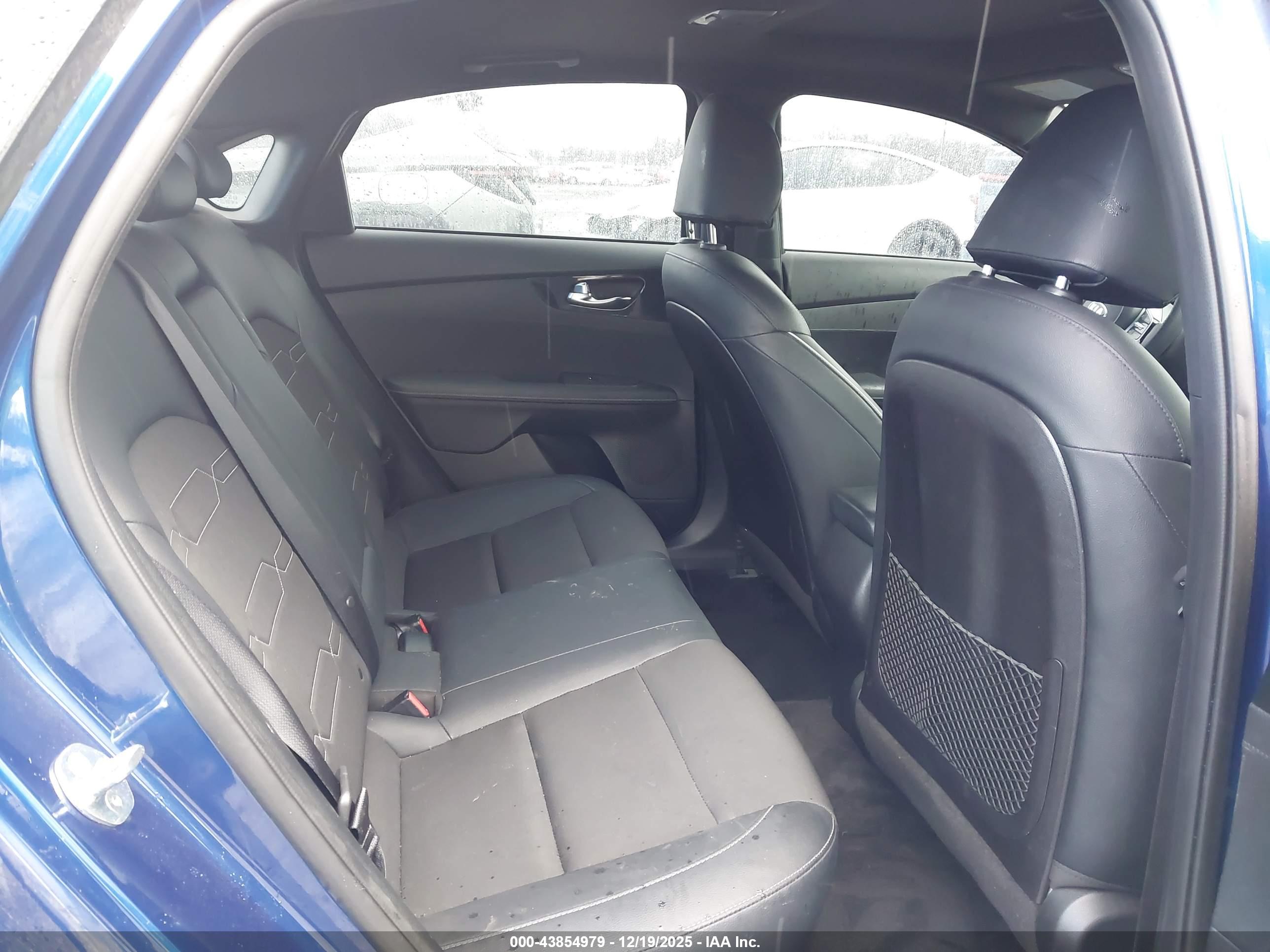KIA FORTE image 8