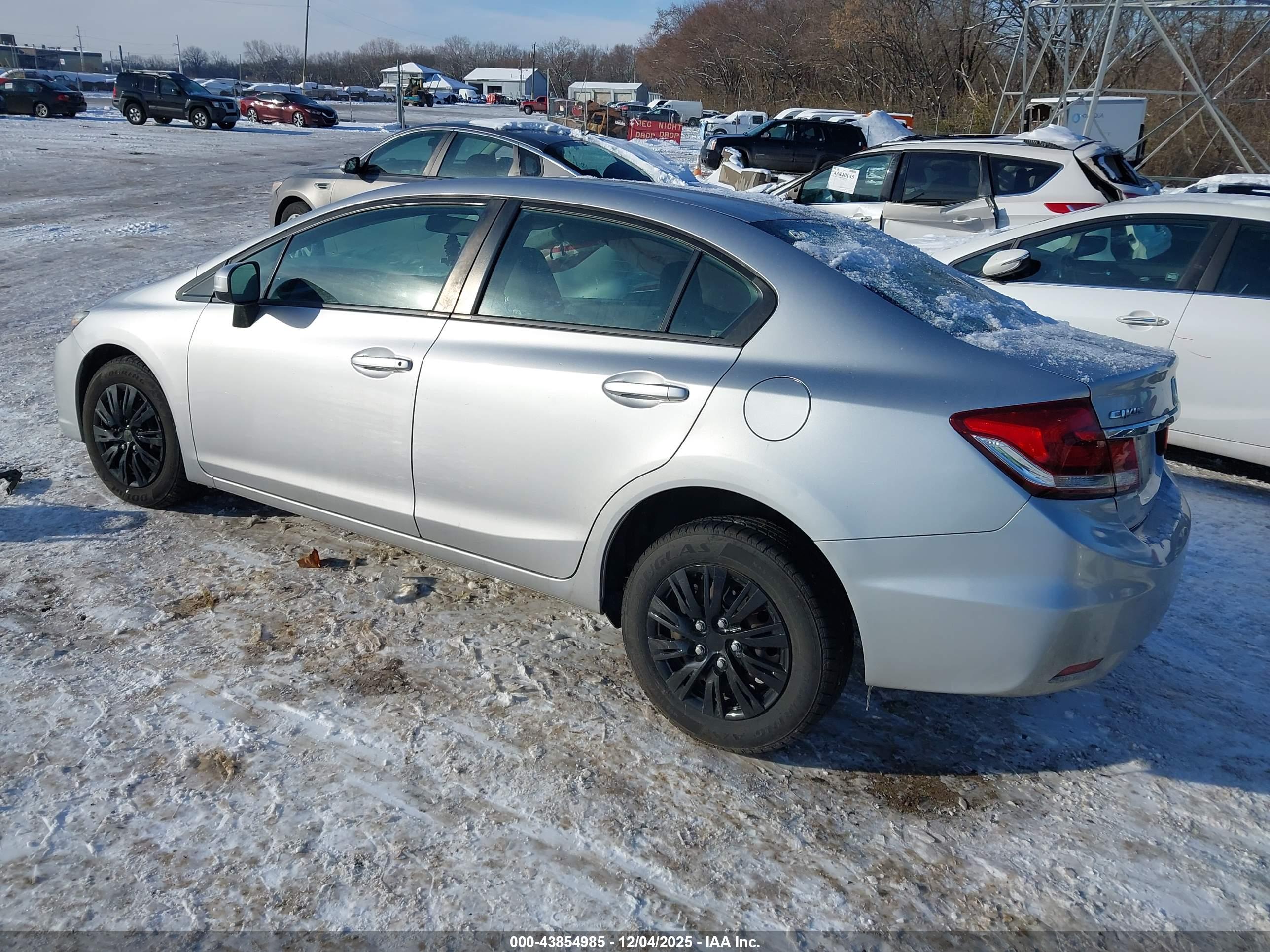 HONDA CIVIC image 3