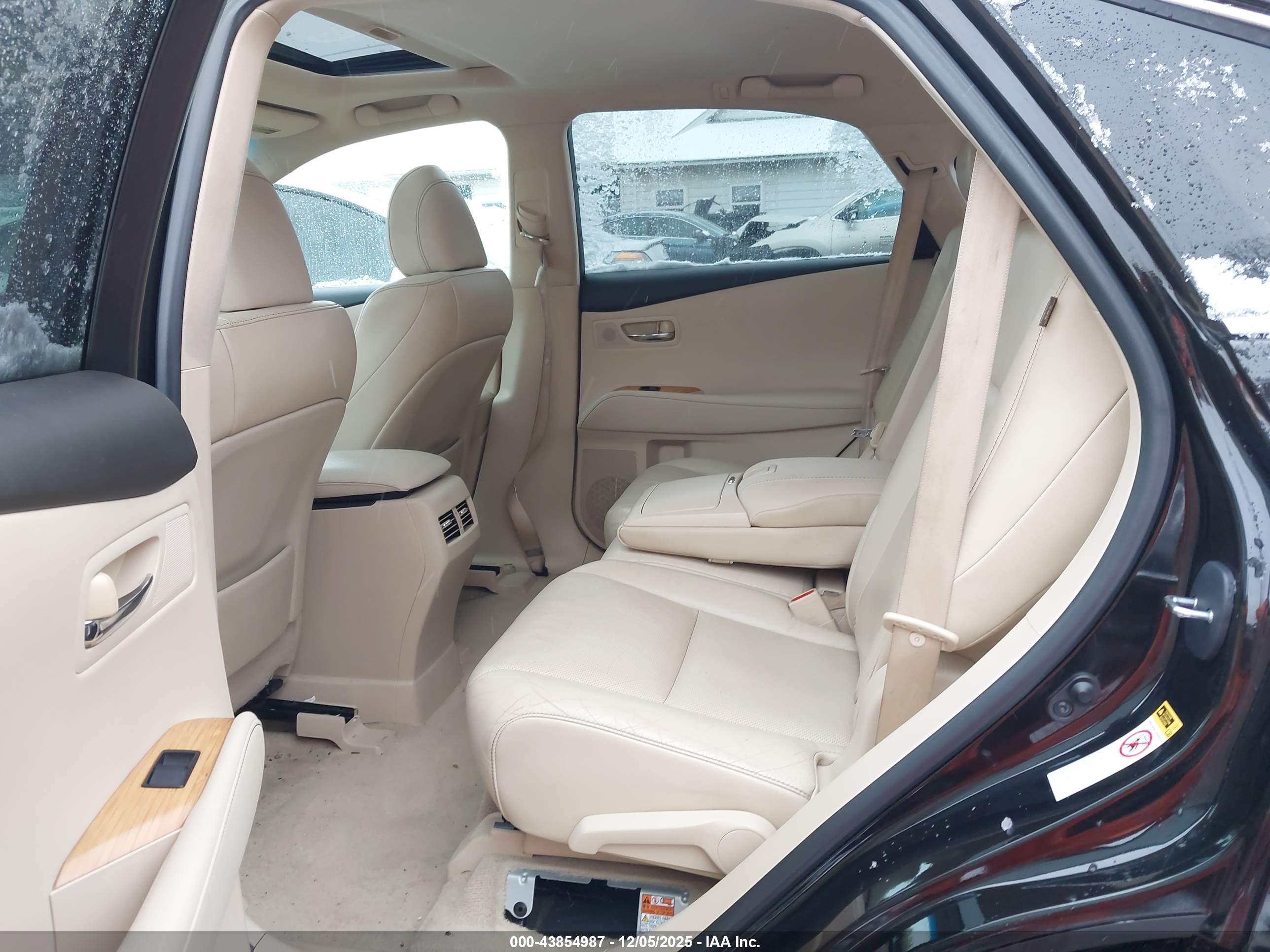 LEXUS RX image 8