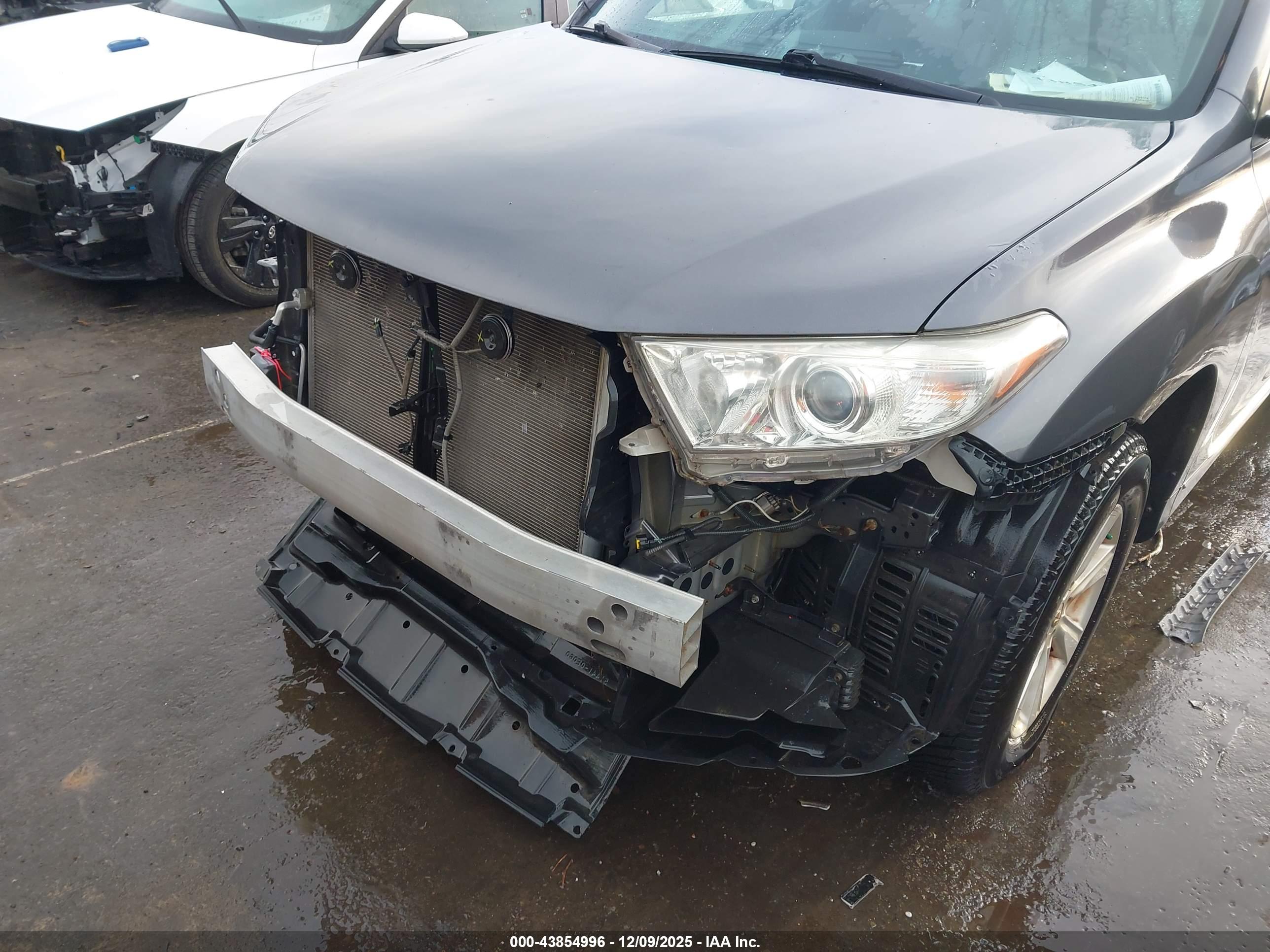 TOYOTA HIGHLANDER image 6