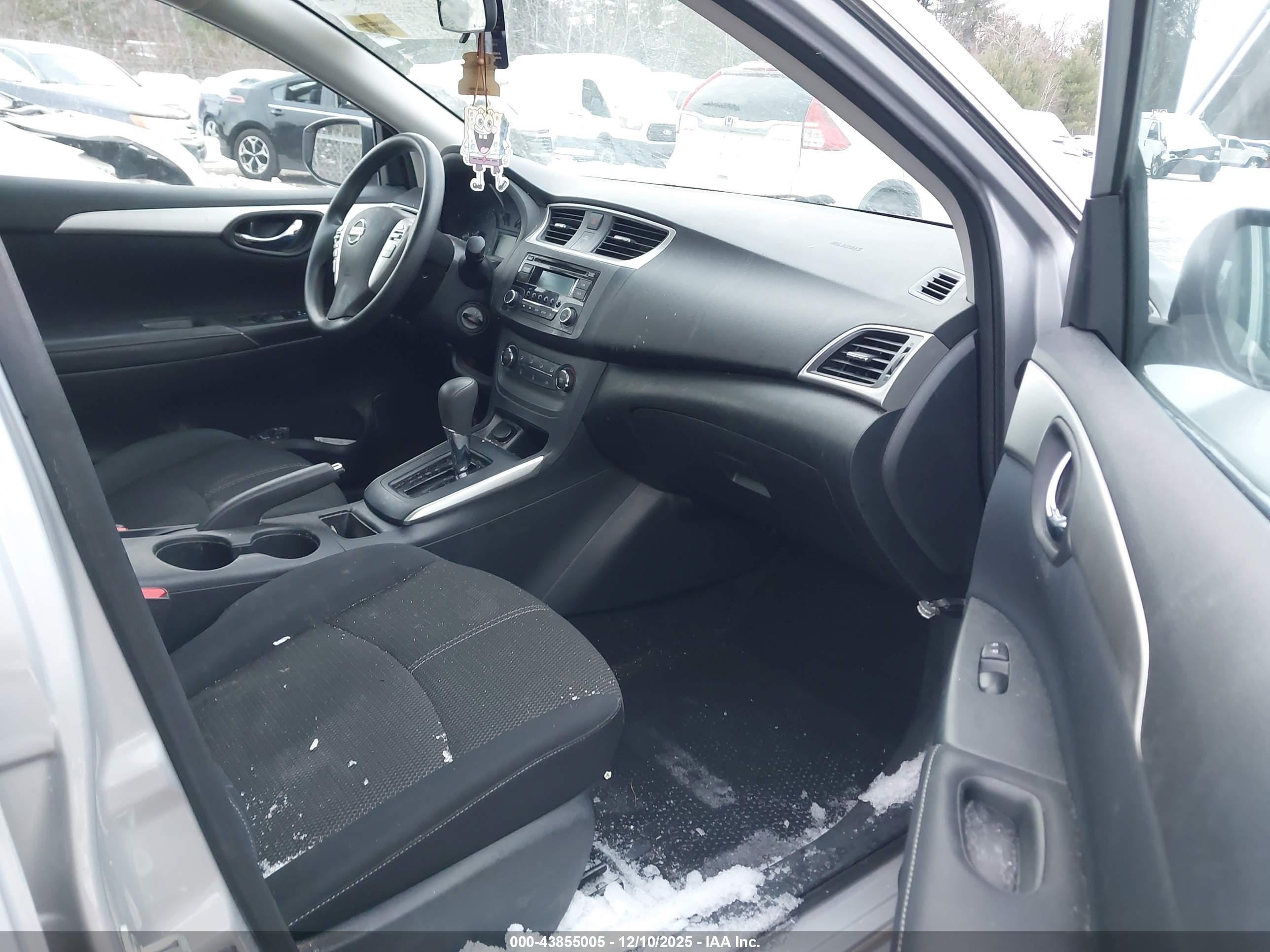 NISSAN SENTRA image 5