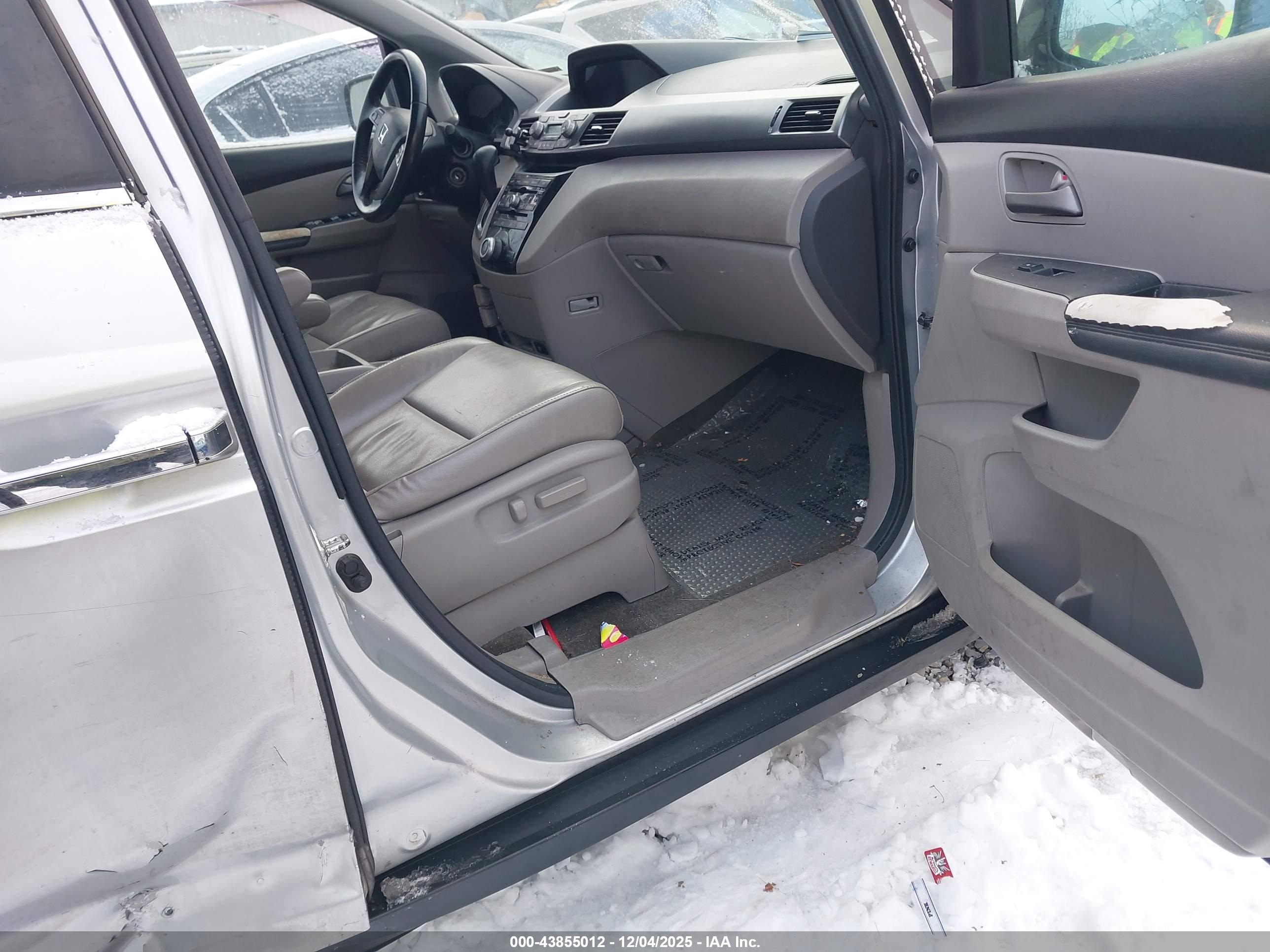 HONDA ODYSSEY image 5