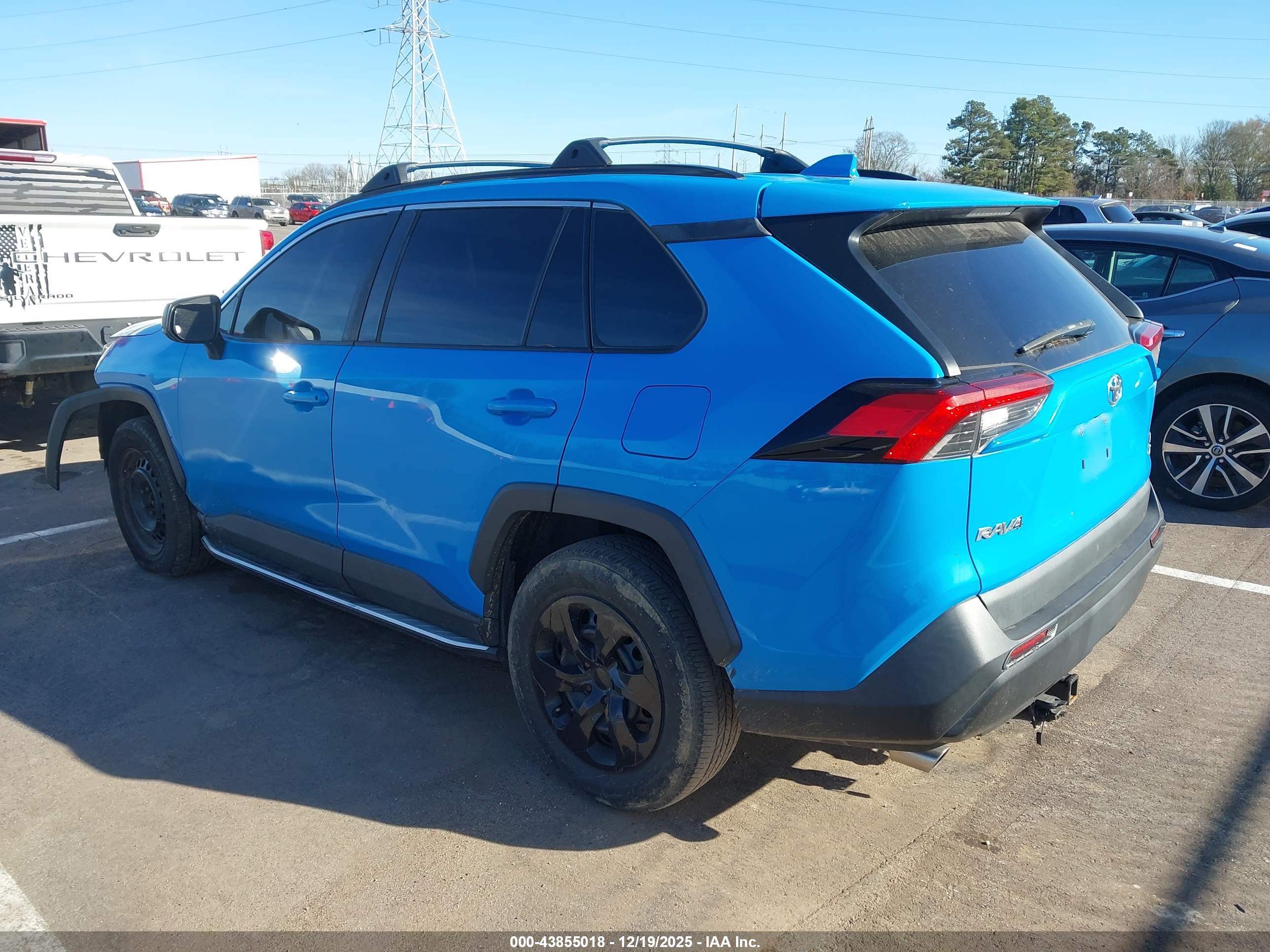 TOYOTA RAV4 image 3
