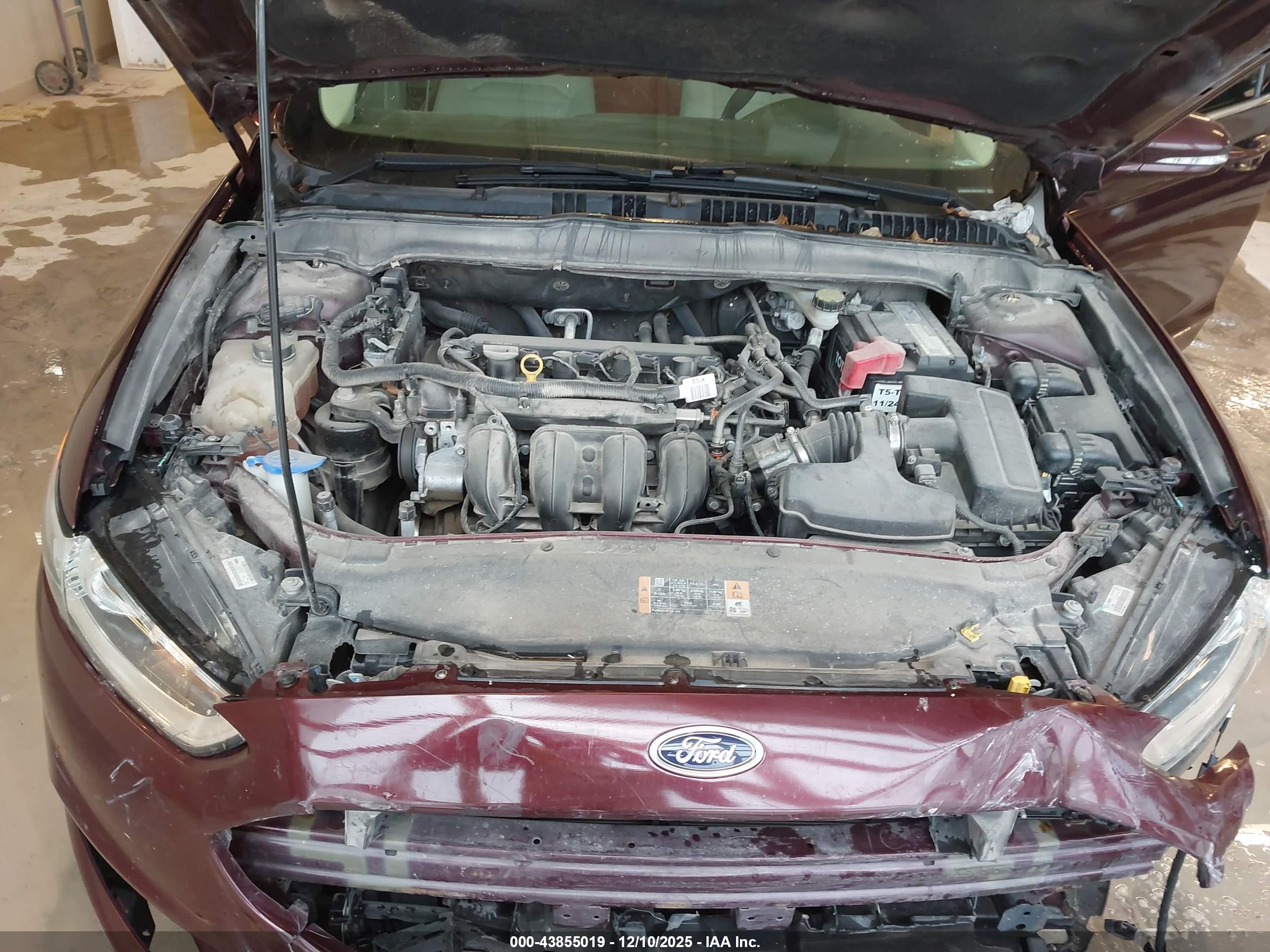 FORD FUSION image 10