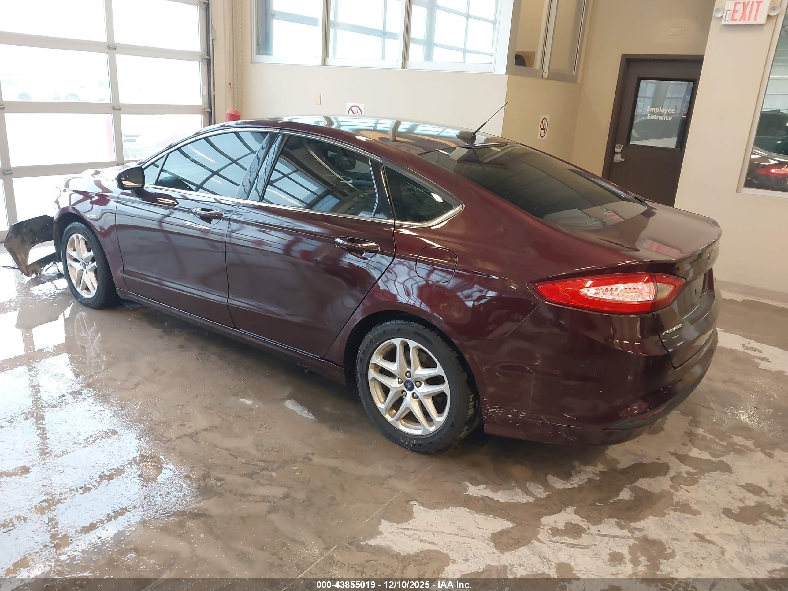 FORD FUSION image 3