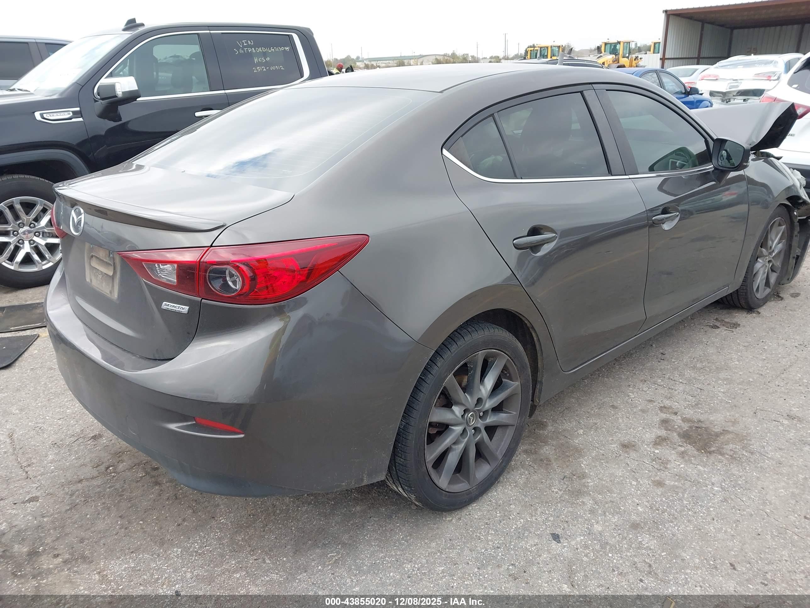 MAZDA MAZDA3 image 4