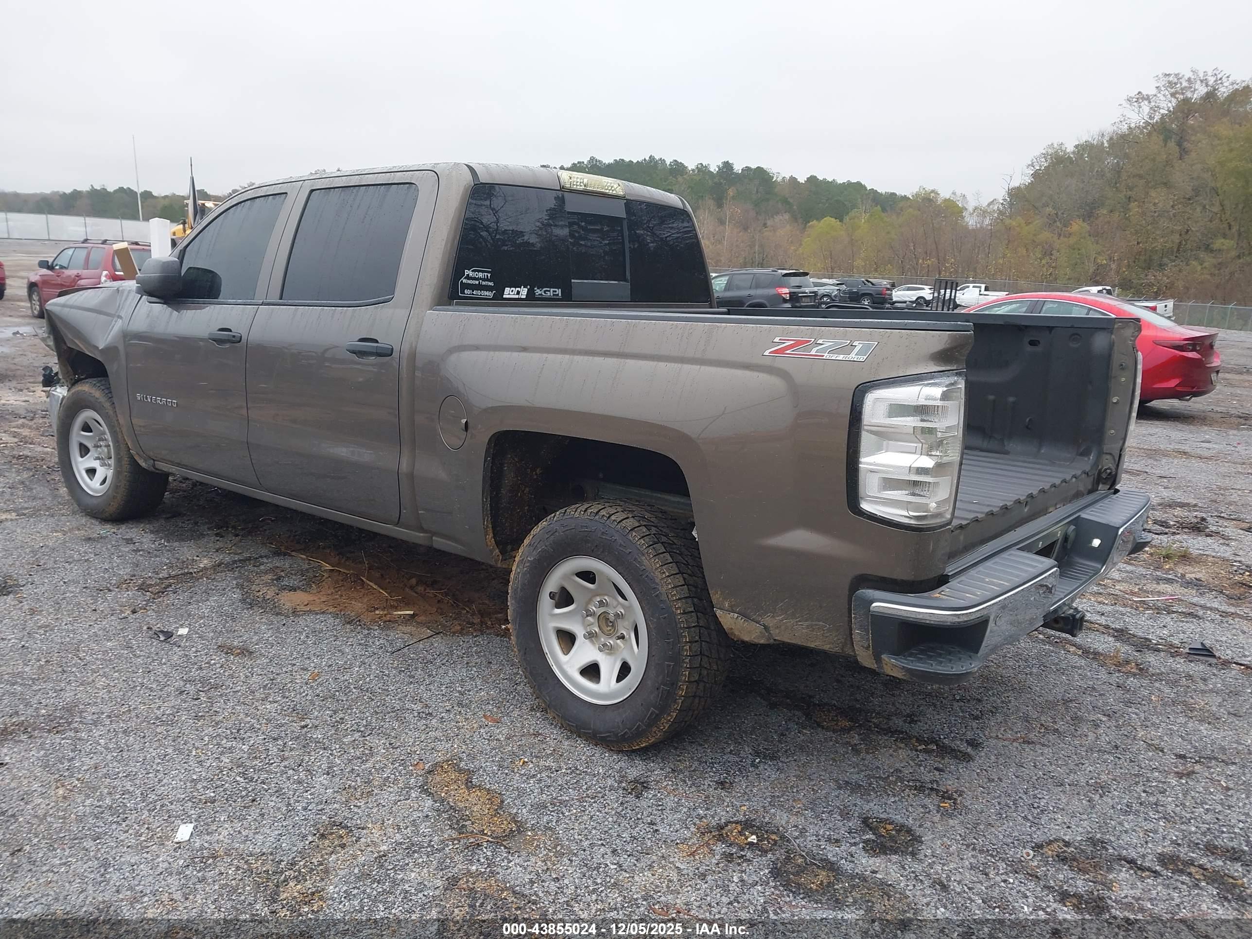 CHEVROLET SILVERADO image 3