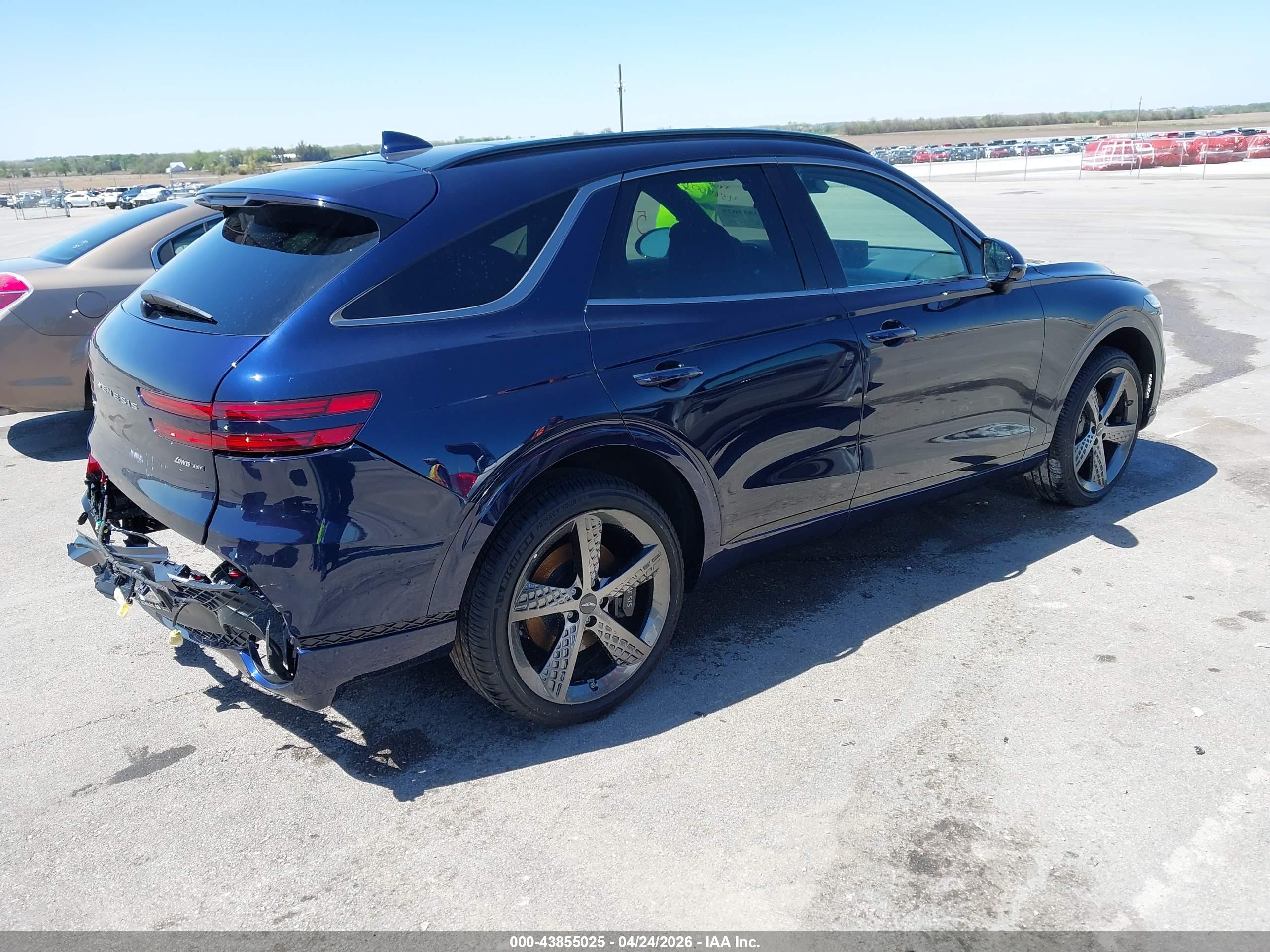 GENESIS GV70 image 4