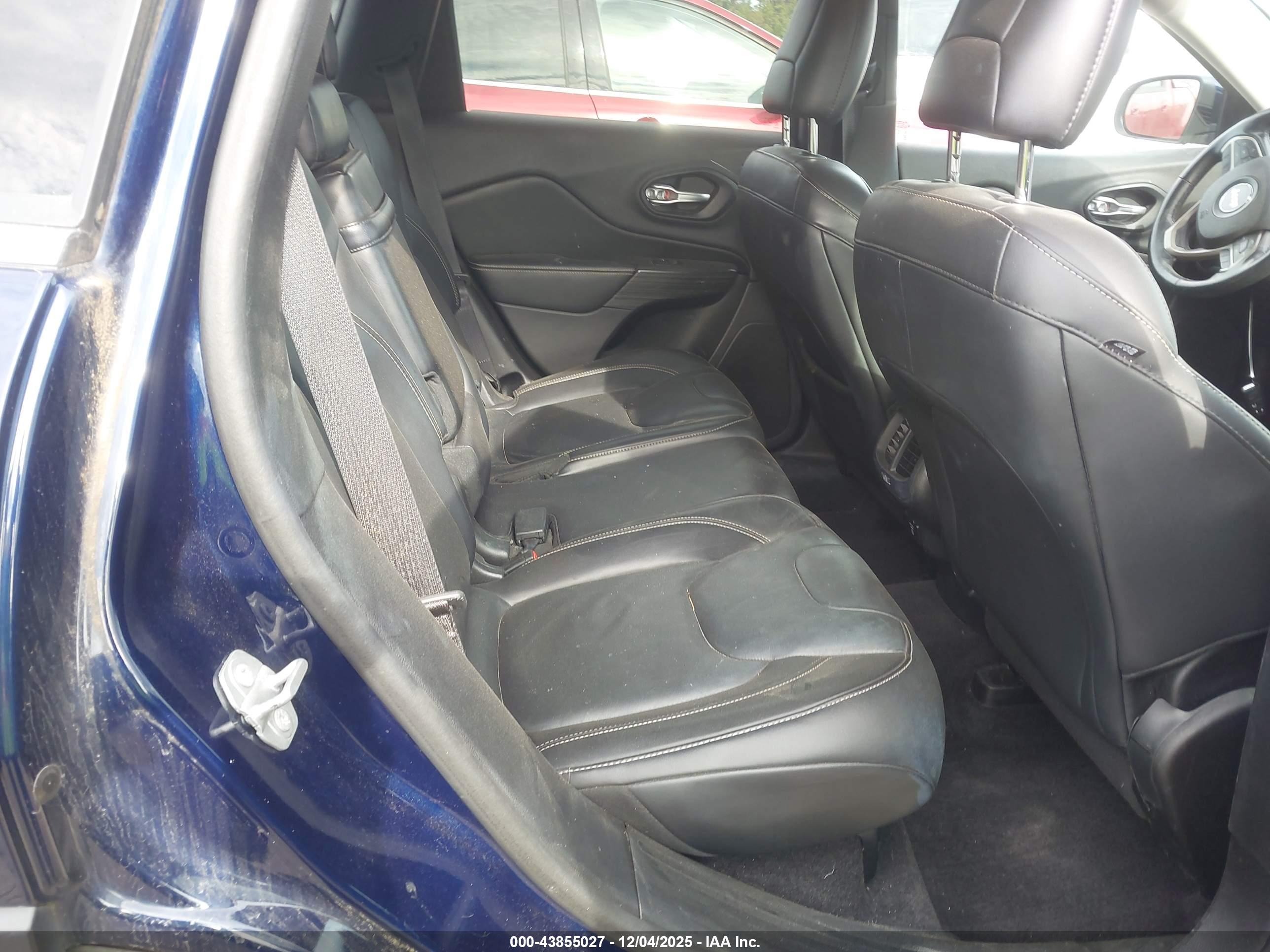 JEEP CHEROKEE image 8