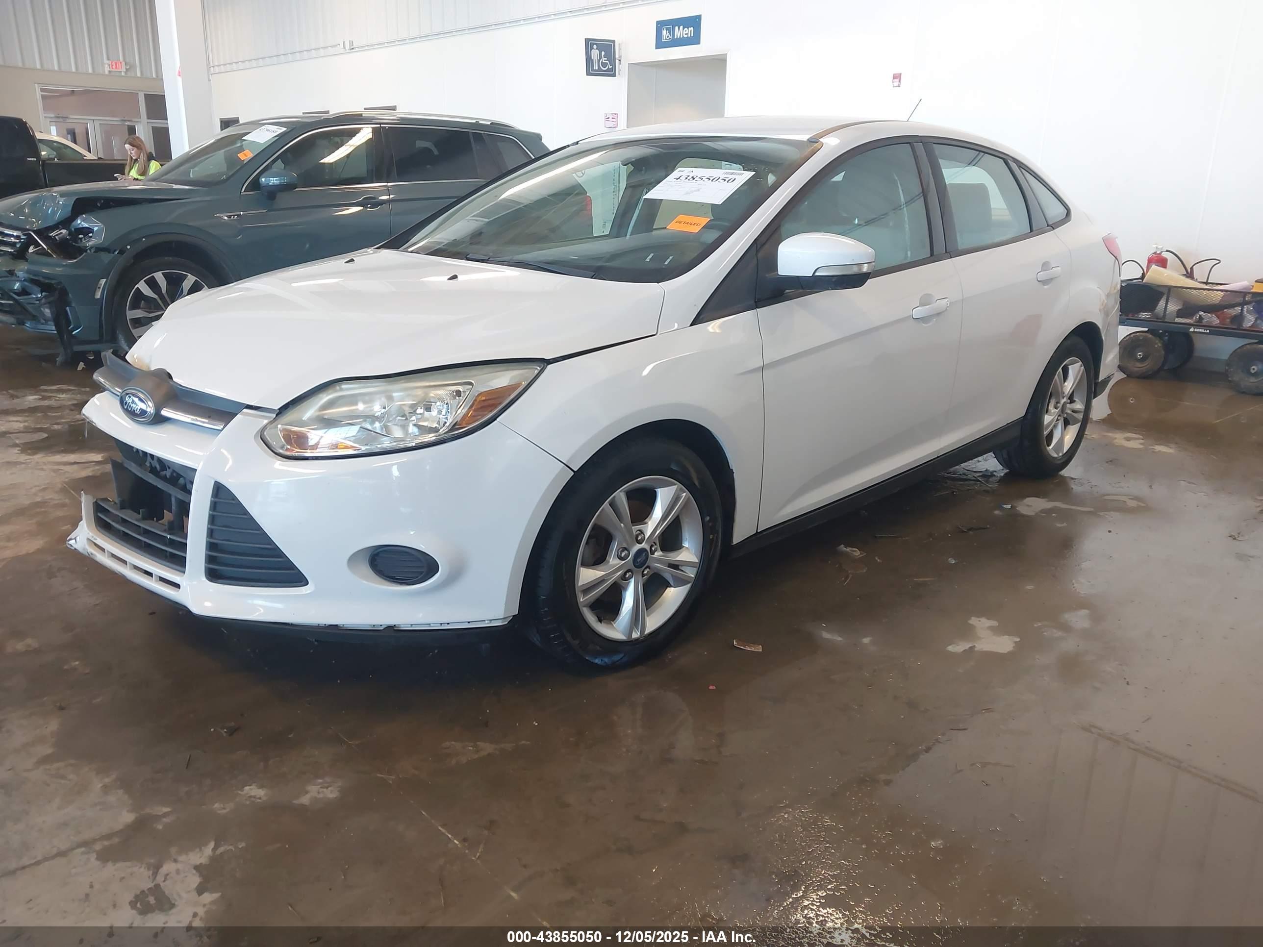 FORD FOCUS image 2