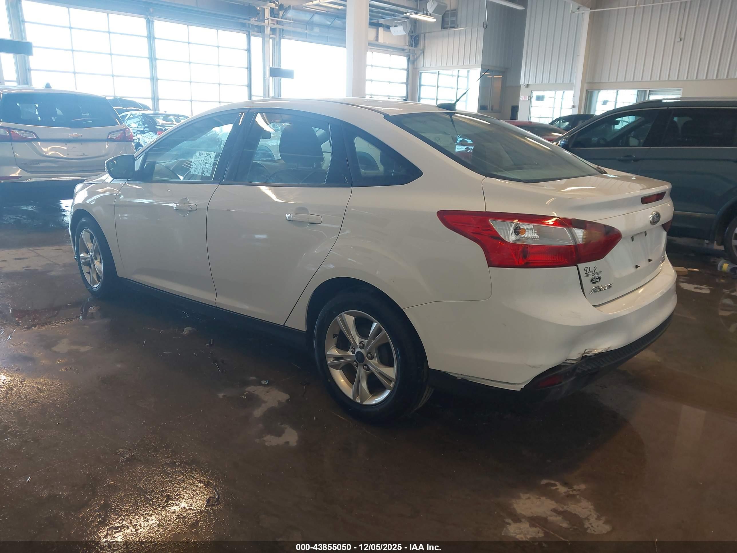 FORD FOCUS image 3